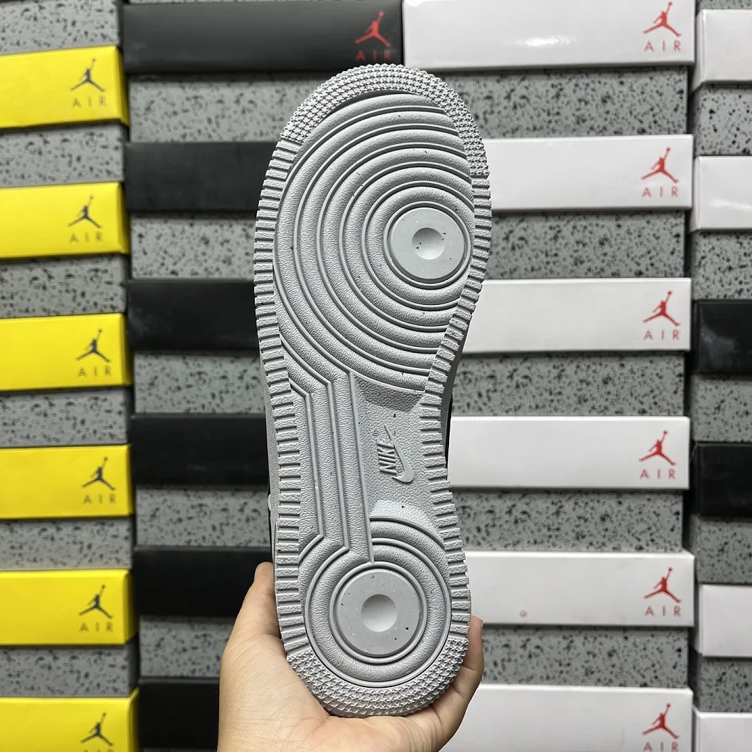나이키 [XY/PB] 에어 포스 1 로우 H02037 201733 Nike Air Force 1 Low '07 LV8 Wolf Grey 상세 이미지 7