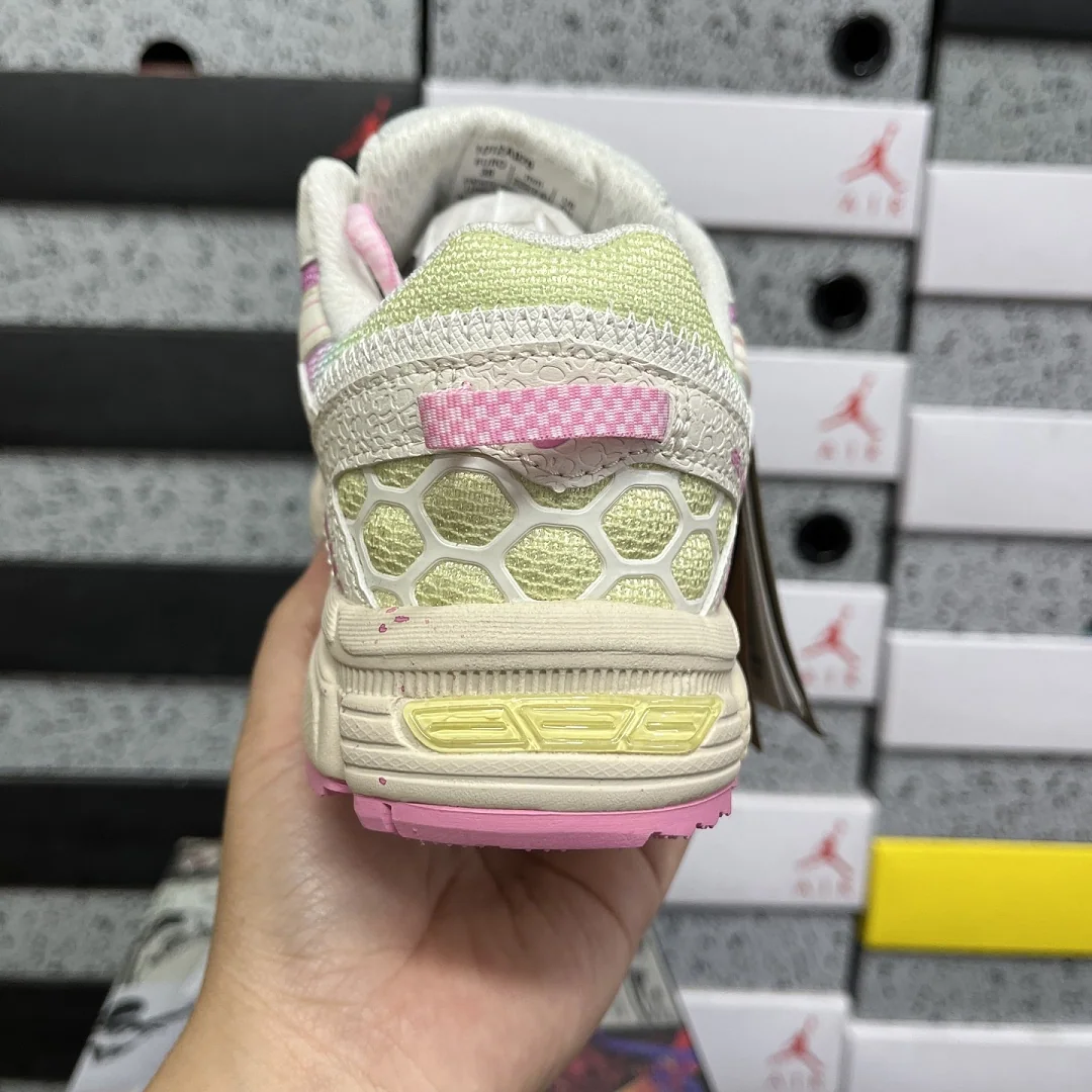 아식스 [XY] 젤 카하나 8 1012A978-100 200346 Asics Gel-Kahana 8 상세 이미지 7