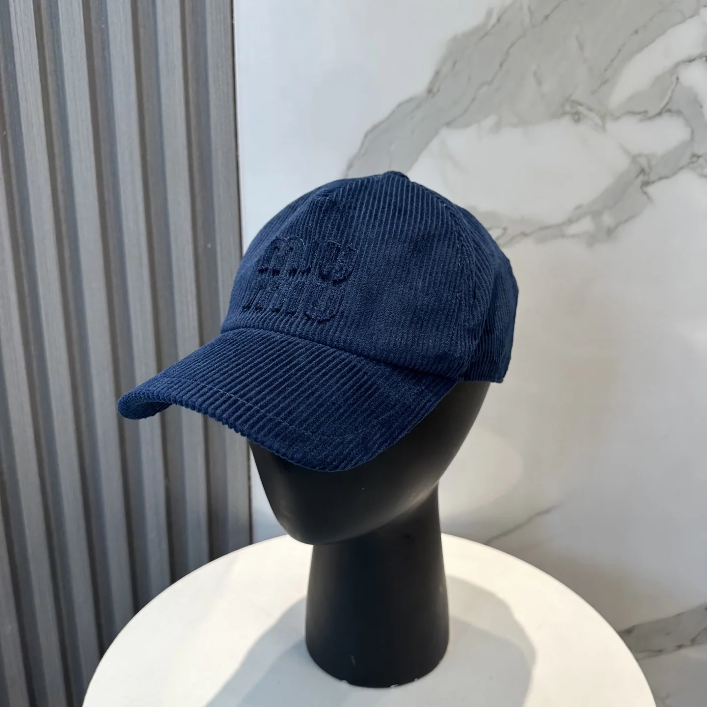 미우미우 코듀로이 베이스볼 캡 118845