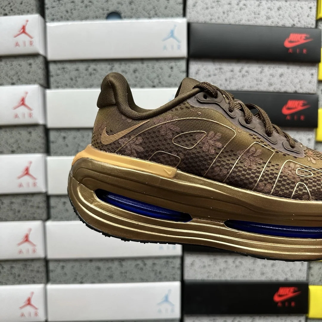나이키 [M] 보메로 프리미엄 IQ0028-200 201662 Nike Vomero Premium Flat Stout 상세 이미지 5