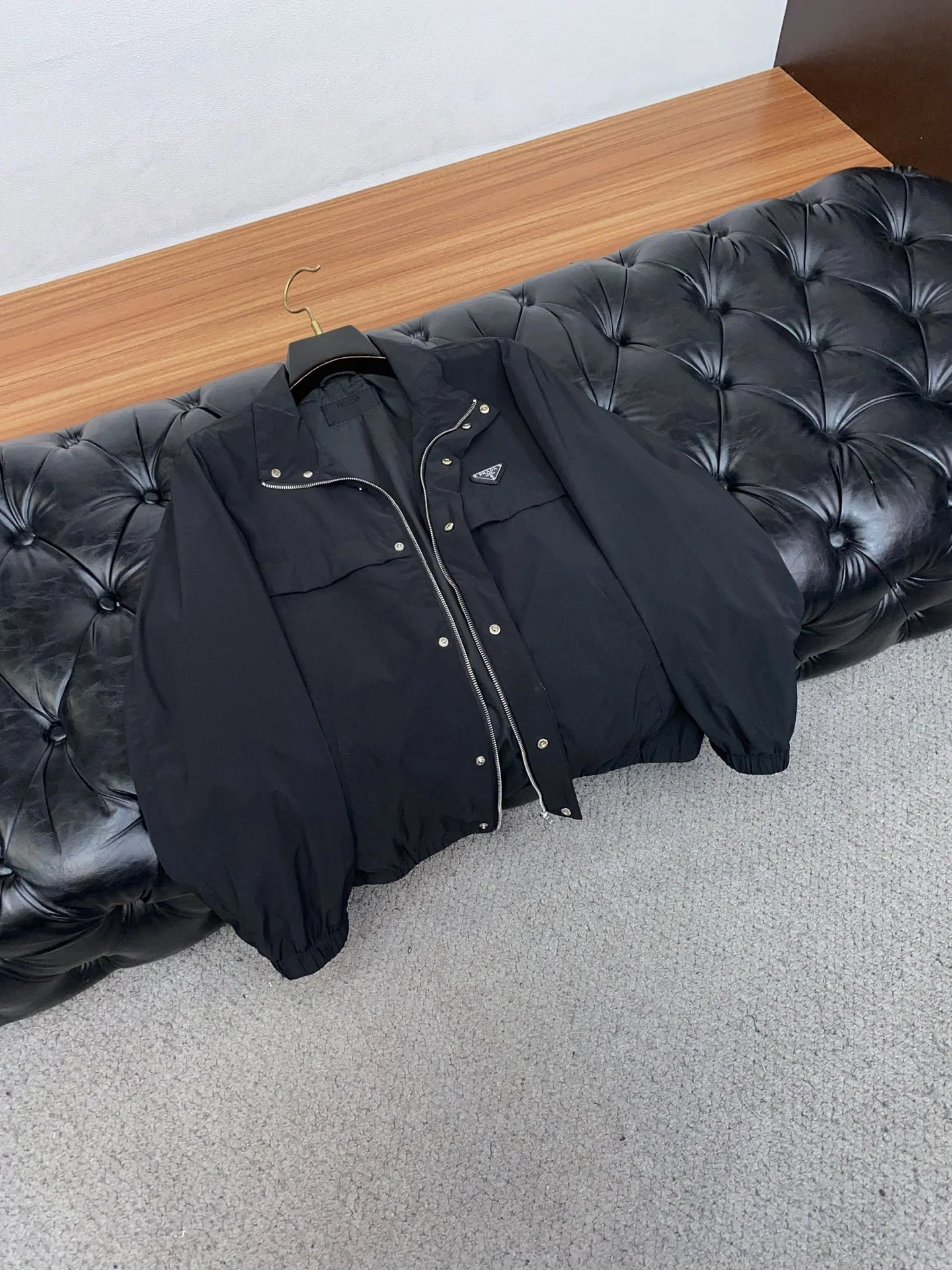 프라다 슬림핏 남성 캐주얼 재킷 P365 상세 이미지 6