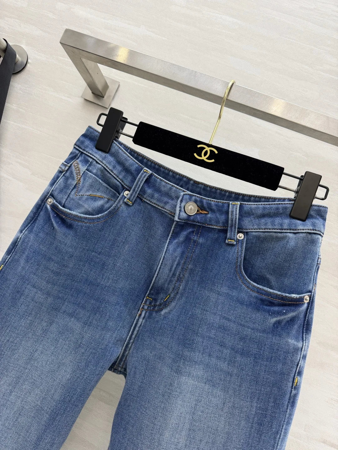 생로랑 하이웨이스트 플레어 여성 바지 상세 이미지 6