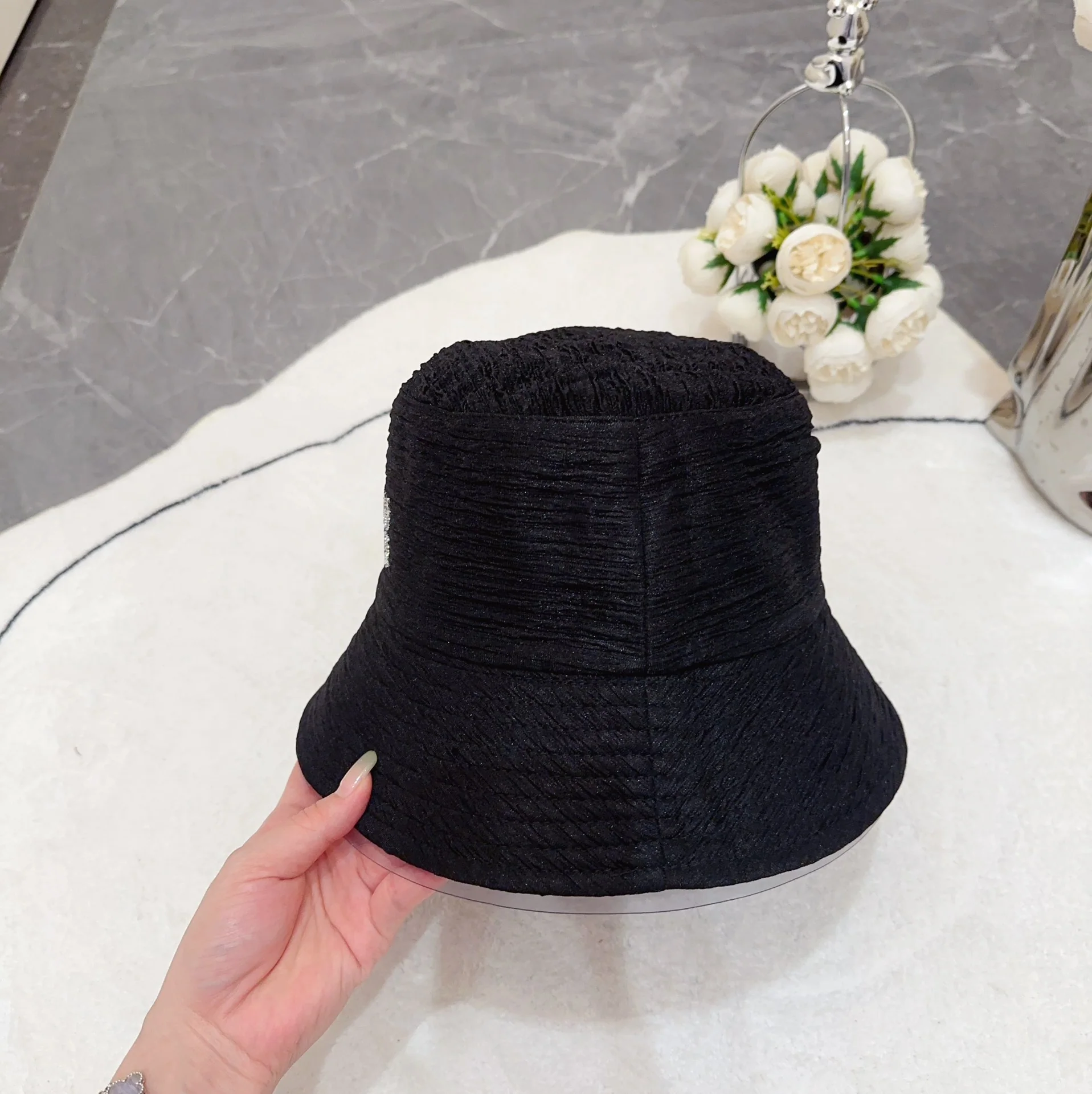 미우미우 모자 81093 Miu Miu Cap 상세 이미지 3