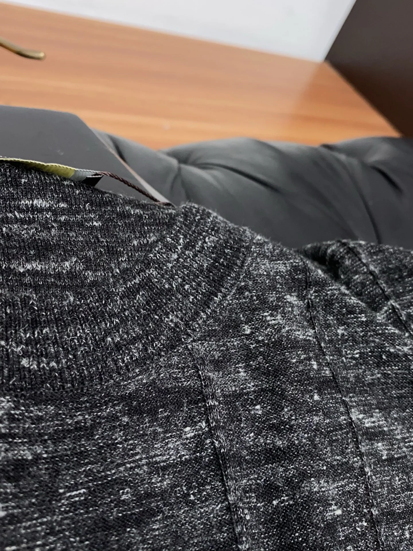 로로피아나 남성 라운드넥 린넨 반팔 니트 티셔츠 상세 이미지 8