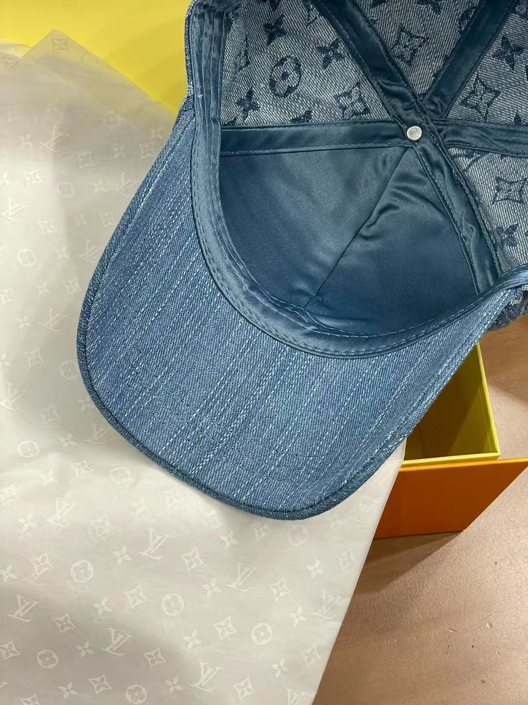루이비통 데님 베이스볼 캡 상세 이미지 8