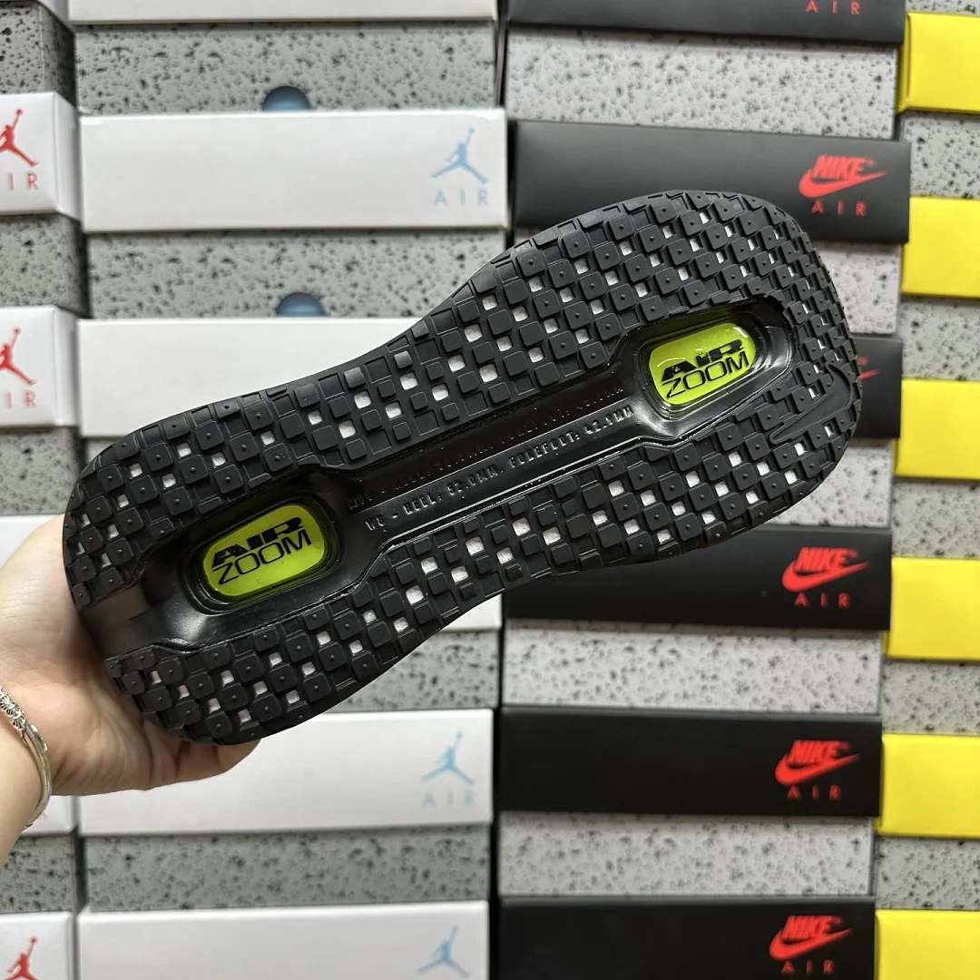 나이키 [M] 보메로 프리미엄 HQ2050-001 201651 Nike Vomero Premium Black Volt 상세 이미지 7