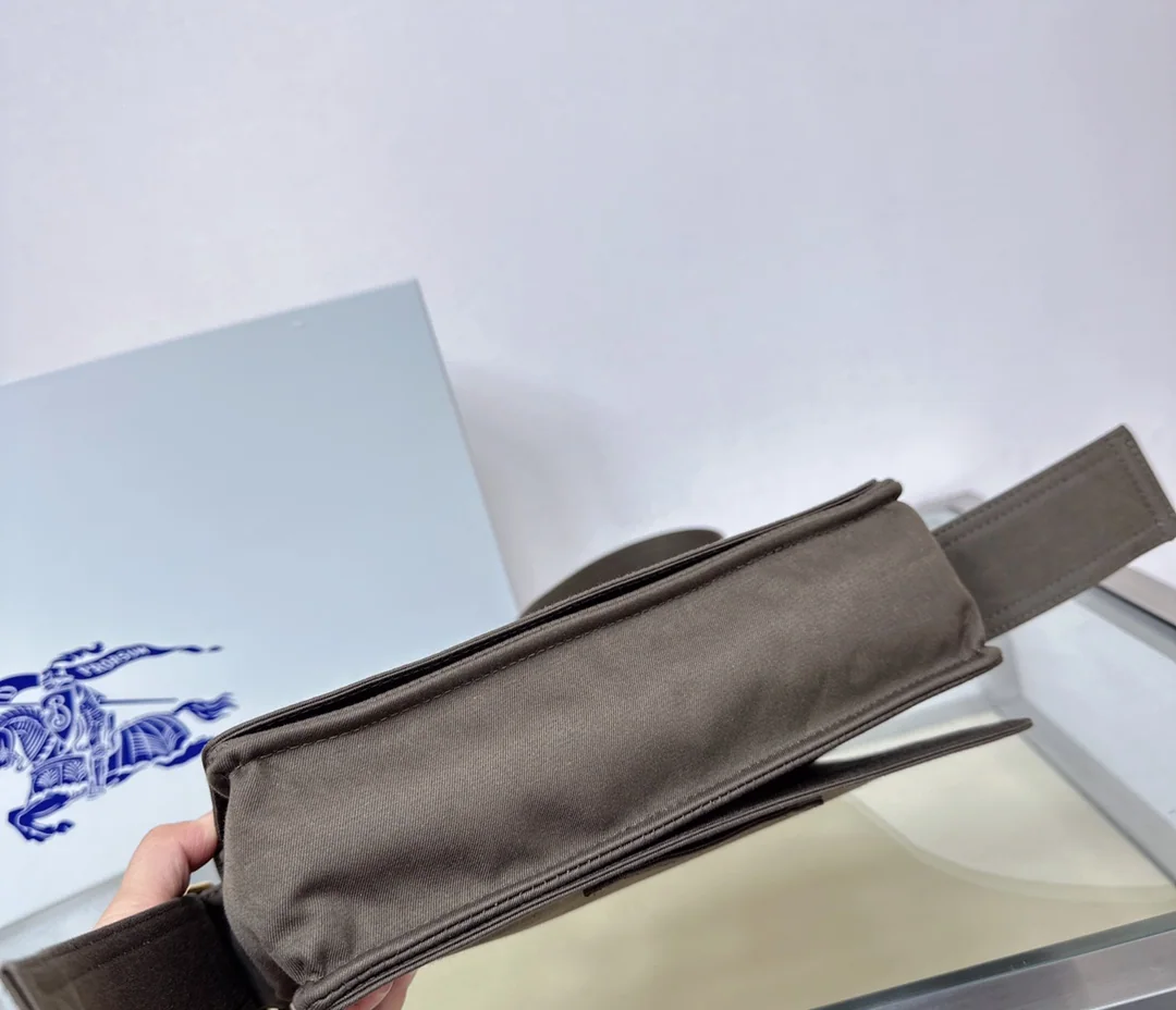 버버리 면 혼방 크로스바디 가방 상세 이미지 6