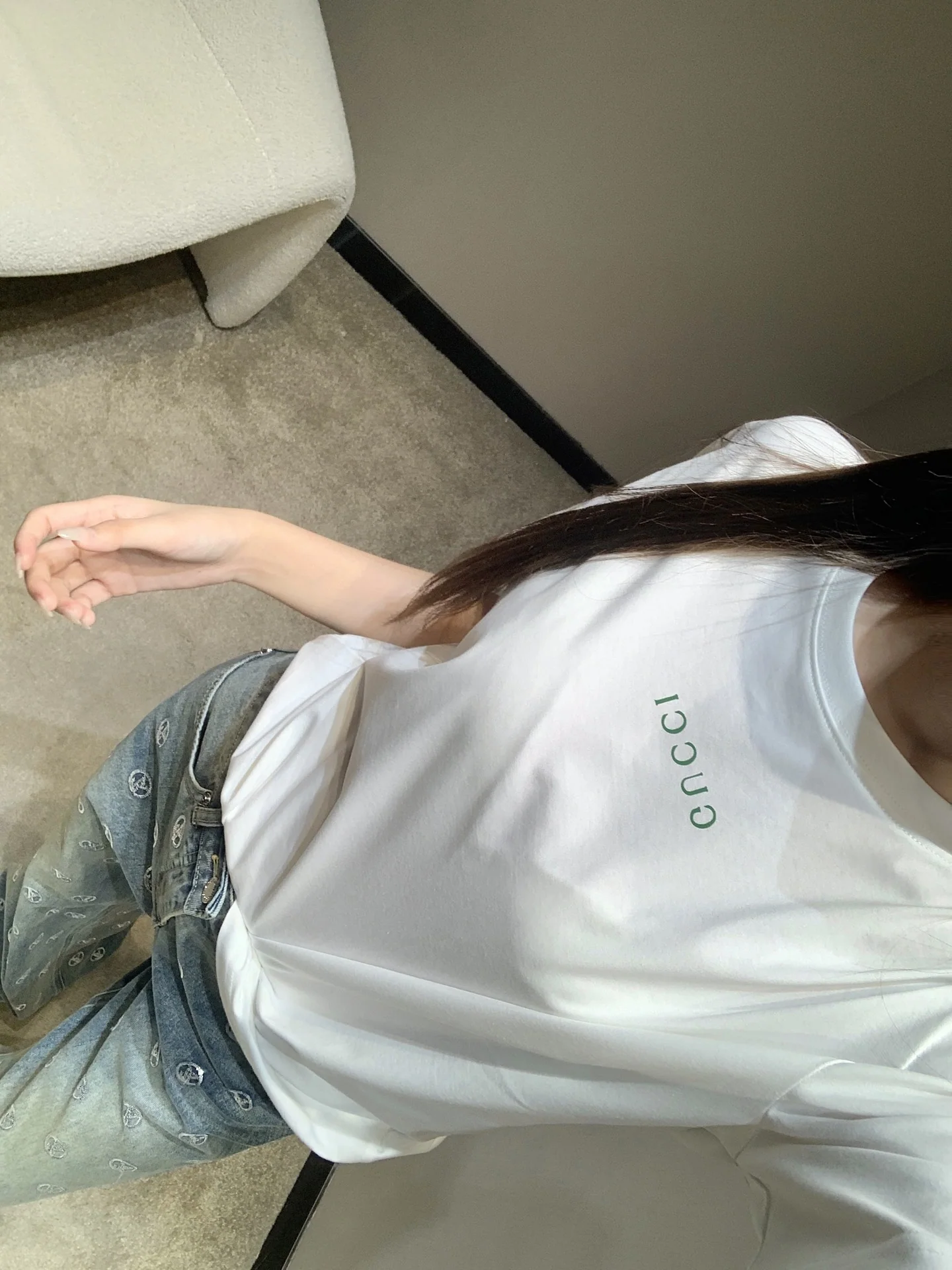 구찌 레터 프린트 크루넥 반팔 티셔츠 26 SS 상세 이미지 5
