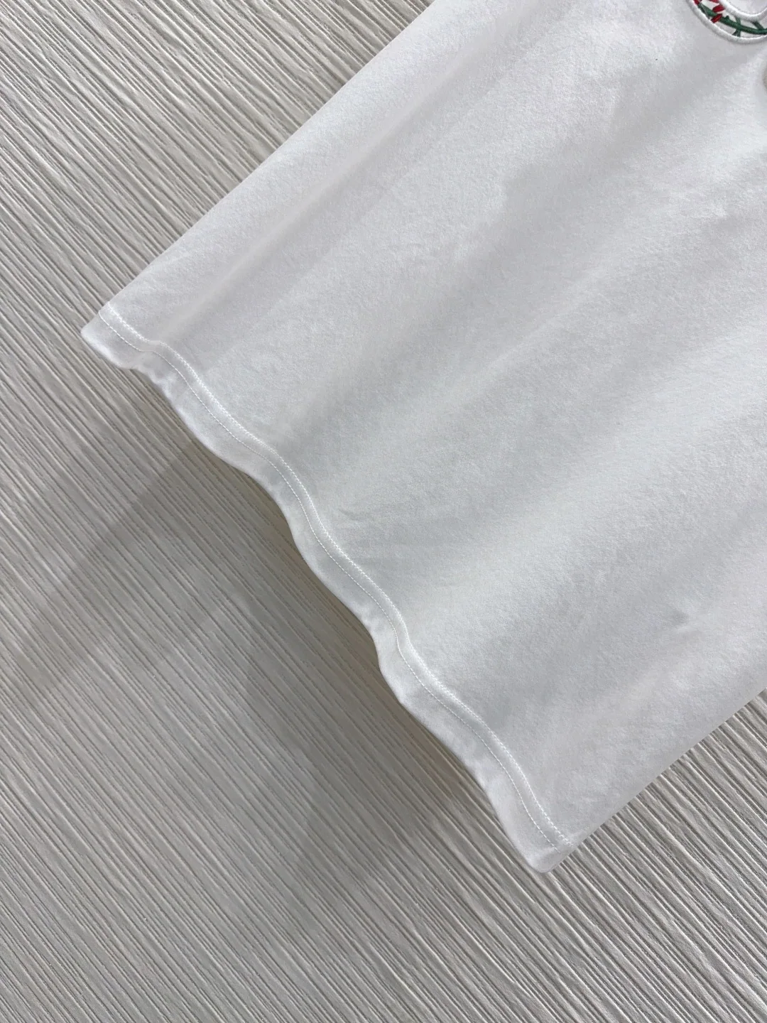구찌 여성 반팔 티셔츠 S, M, L2026 SS 상세 이미지 5