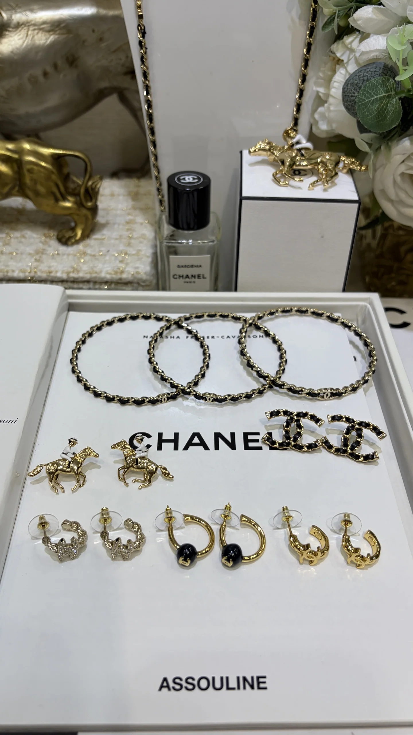 샤넬 블랙 에나멜 볼 더블 C 후프 귀걸이 상세 이미지 7
