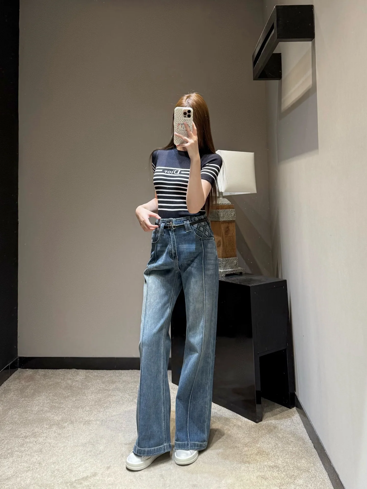 디올 워시드 블루 퀼팅 라인스톤 여성 바지 상세 이미지 2
