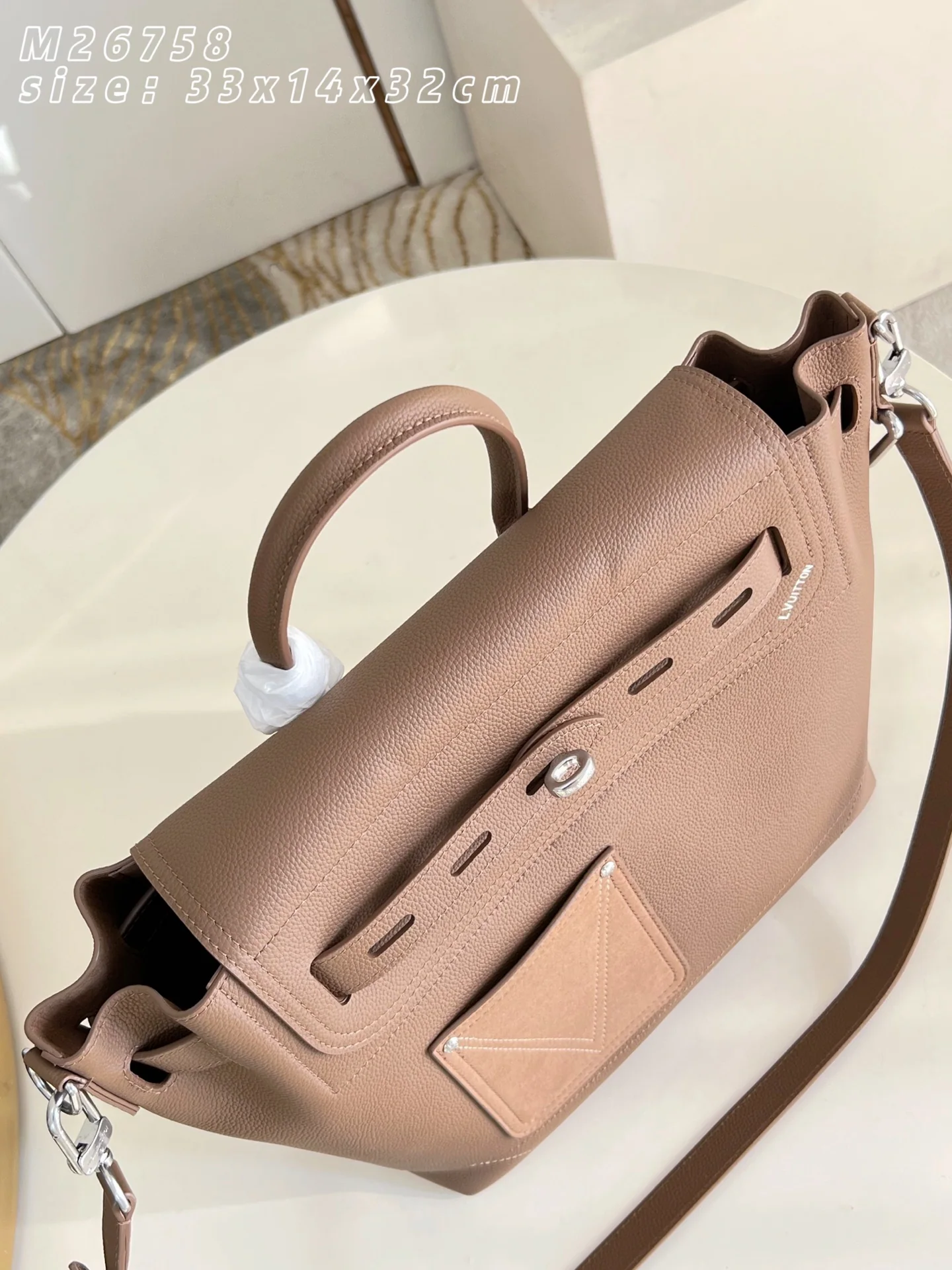 루이비통 M26758 브라운 핸드백 상세 이미지 13