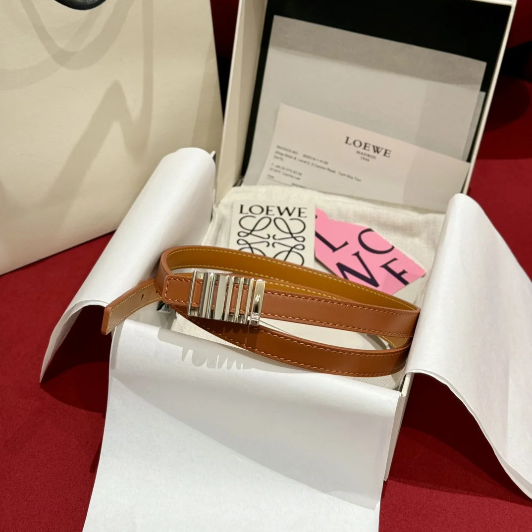 로에베 기하학 무늬 소가죽 여성 벨트 174981