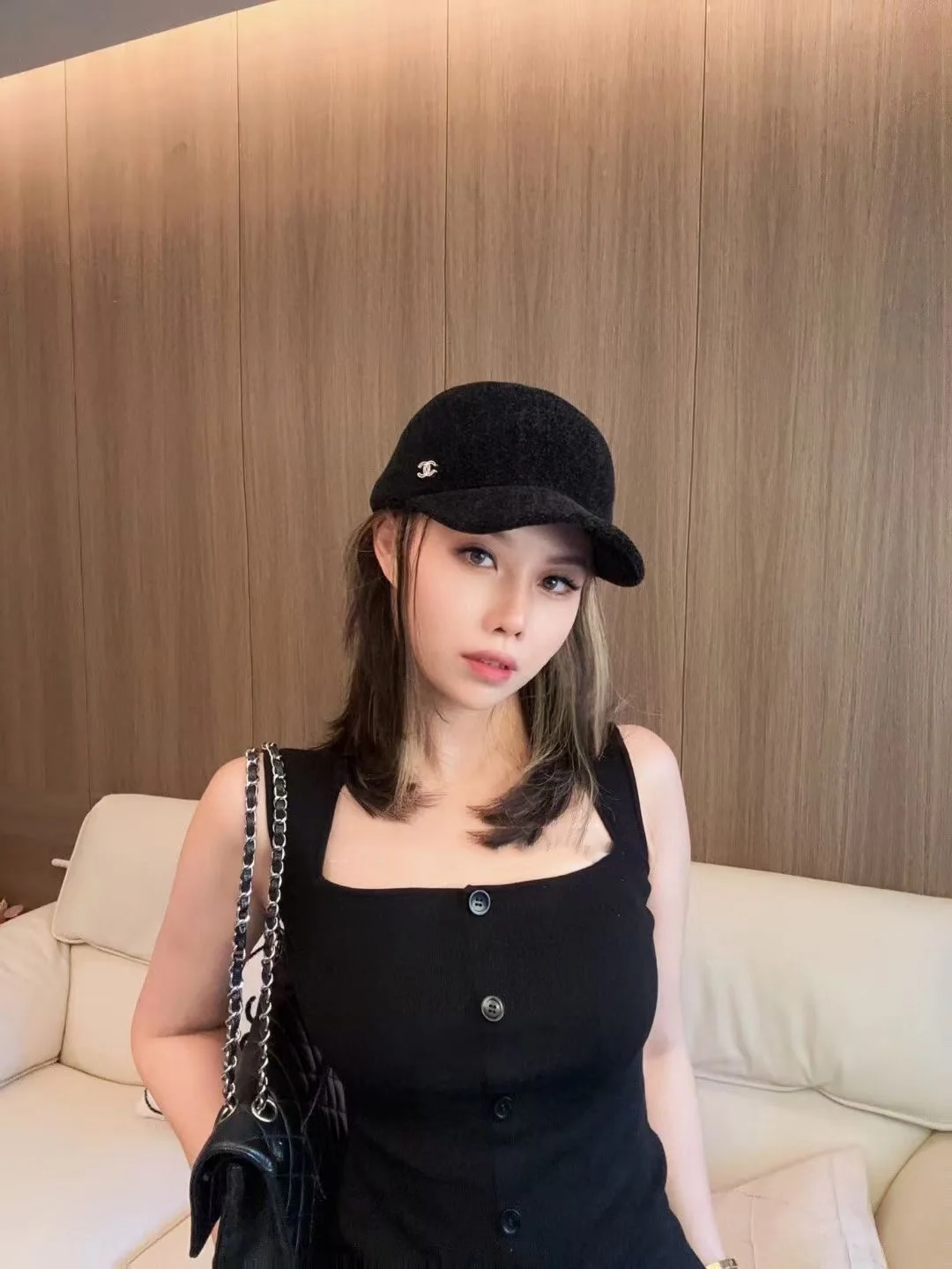 샤넬 벨벳 라이더 모자 상세 이미지 1