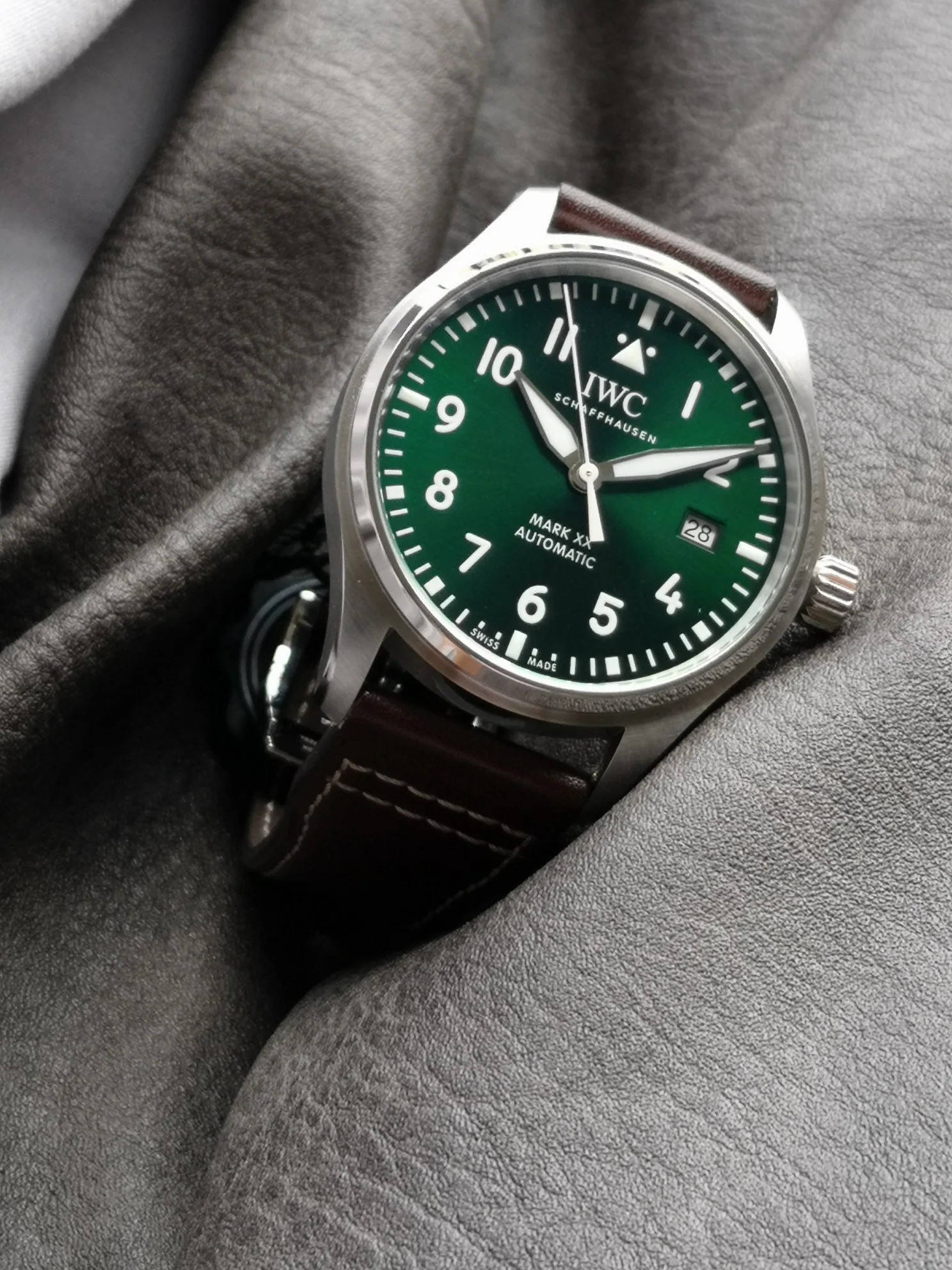 IWC 파일럿 그린 다이얼 자동 시계 IW328205