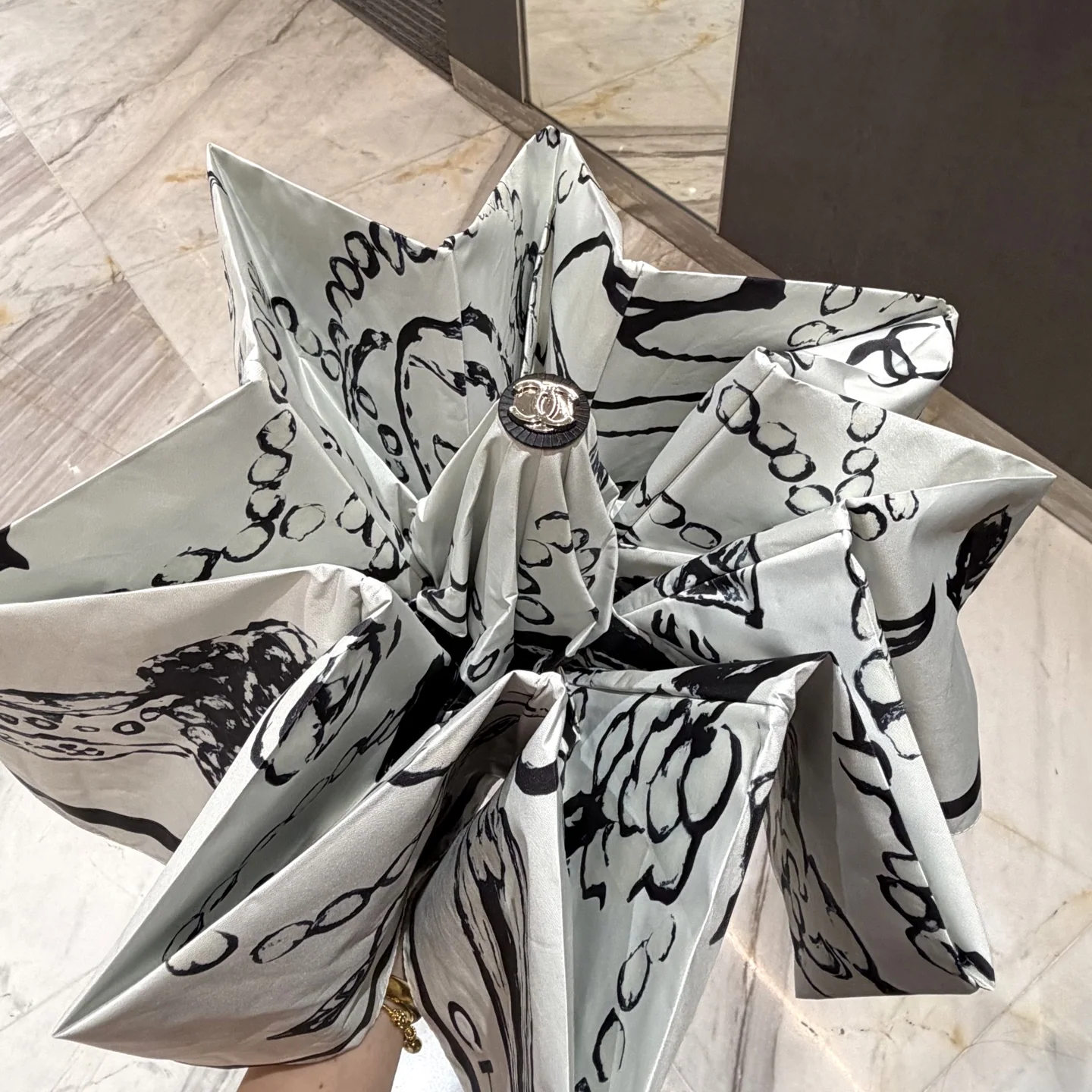 샤넬 우산 85270 Chanel Umbrella 상세 이미지 4
