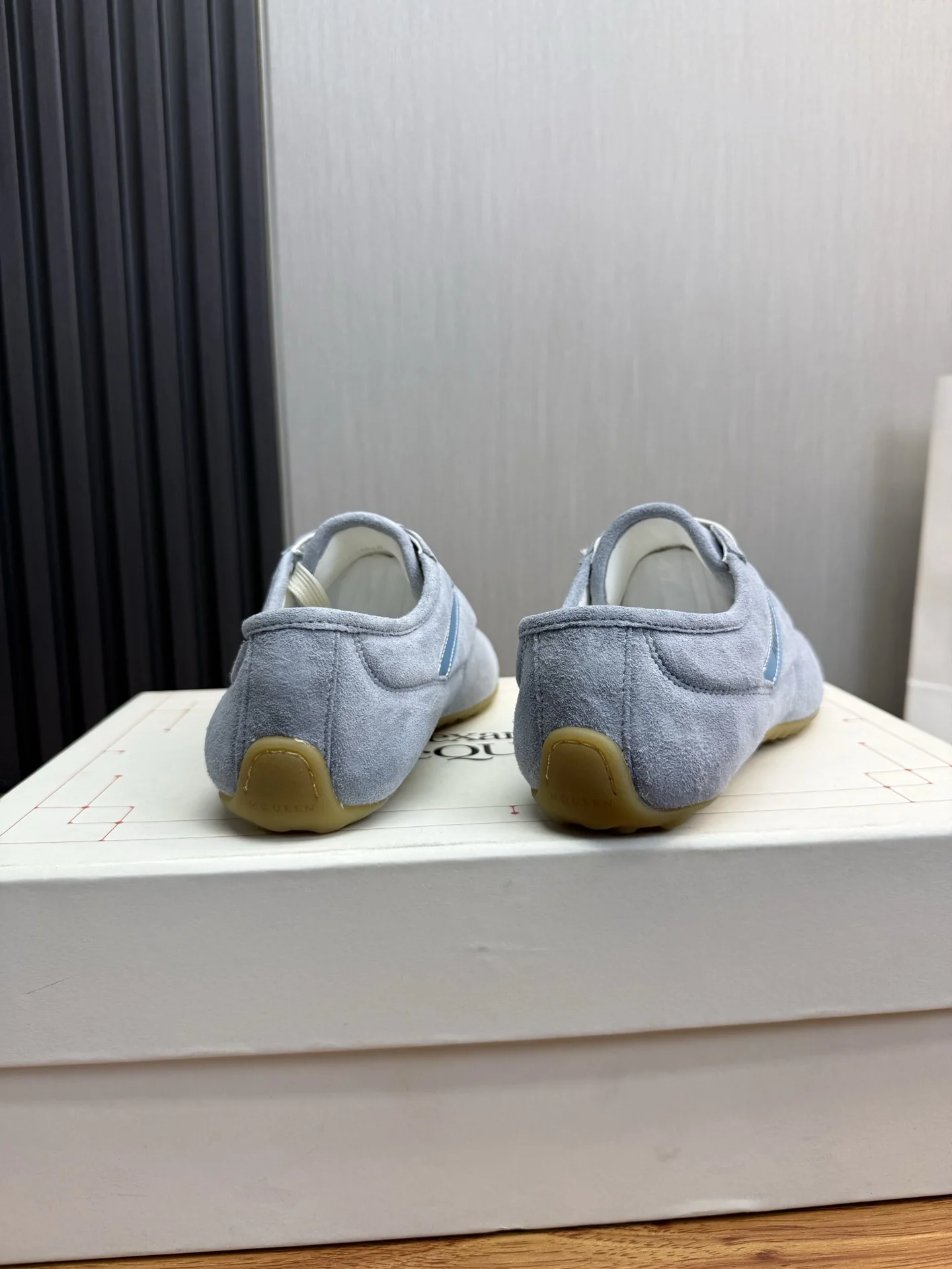 알렉산더맥퀸 메시 소재 스니커즈 상세 이미지 5