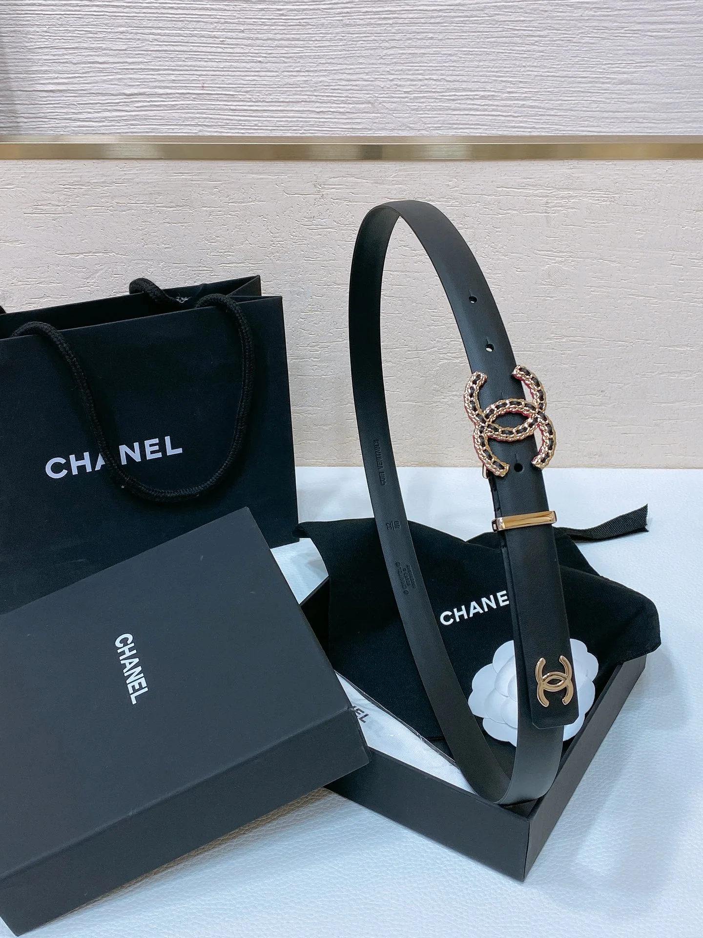 샤넬 블랙 로즈레드 로고 버클 가죽 벨트 상세 이미지 1