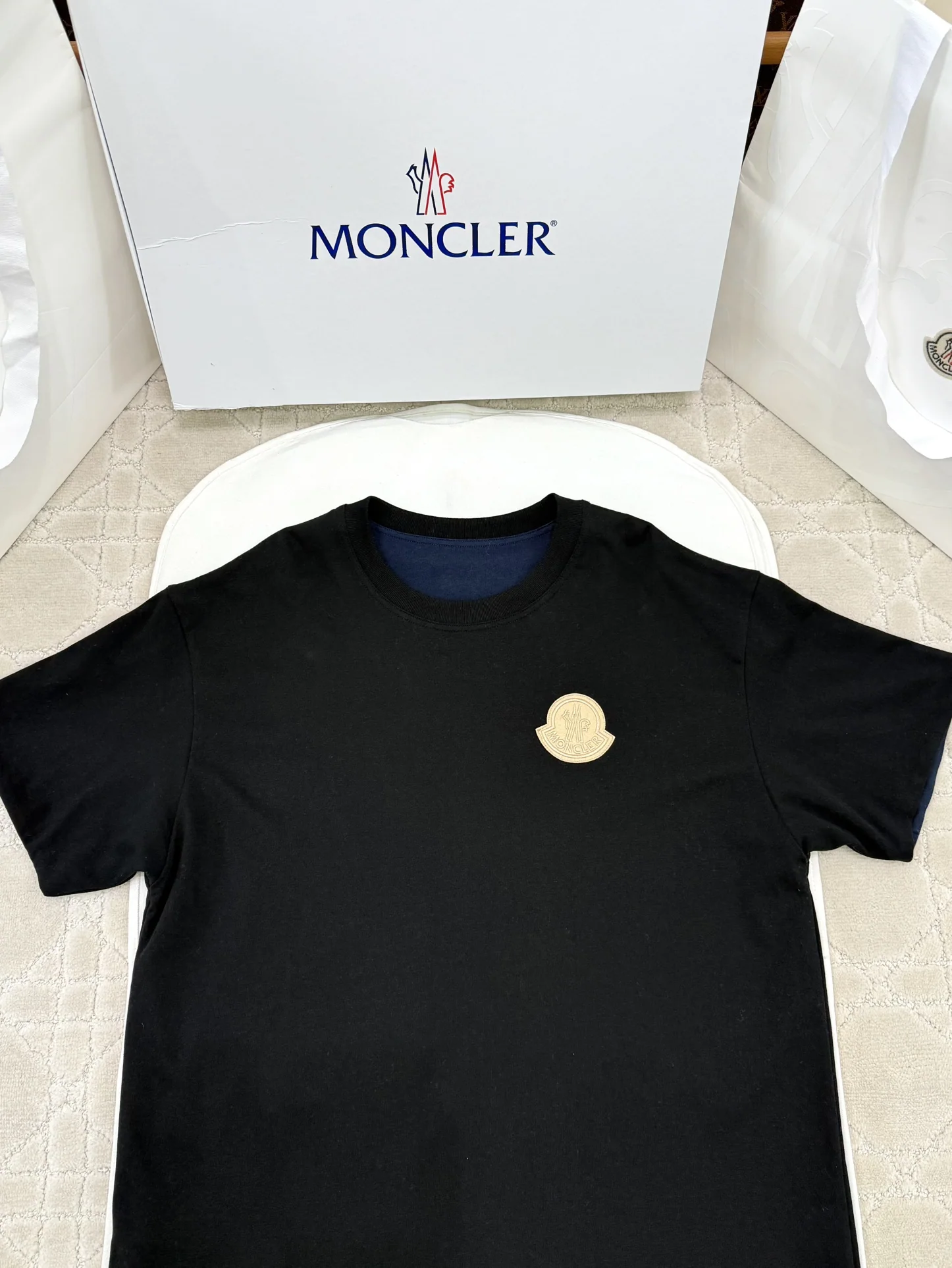 몽클레어 남성 패치워크 반팔 티셔츠 25 SS 상세 이미지 4