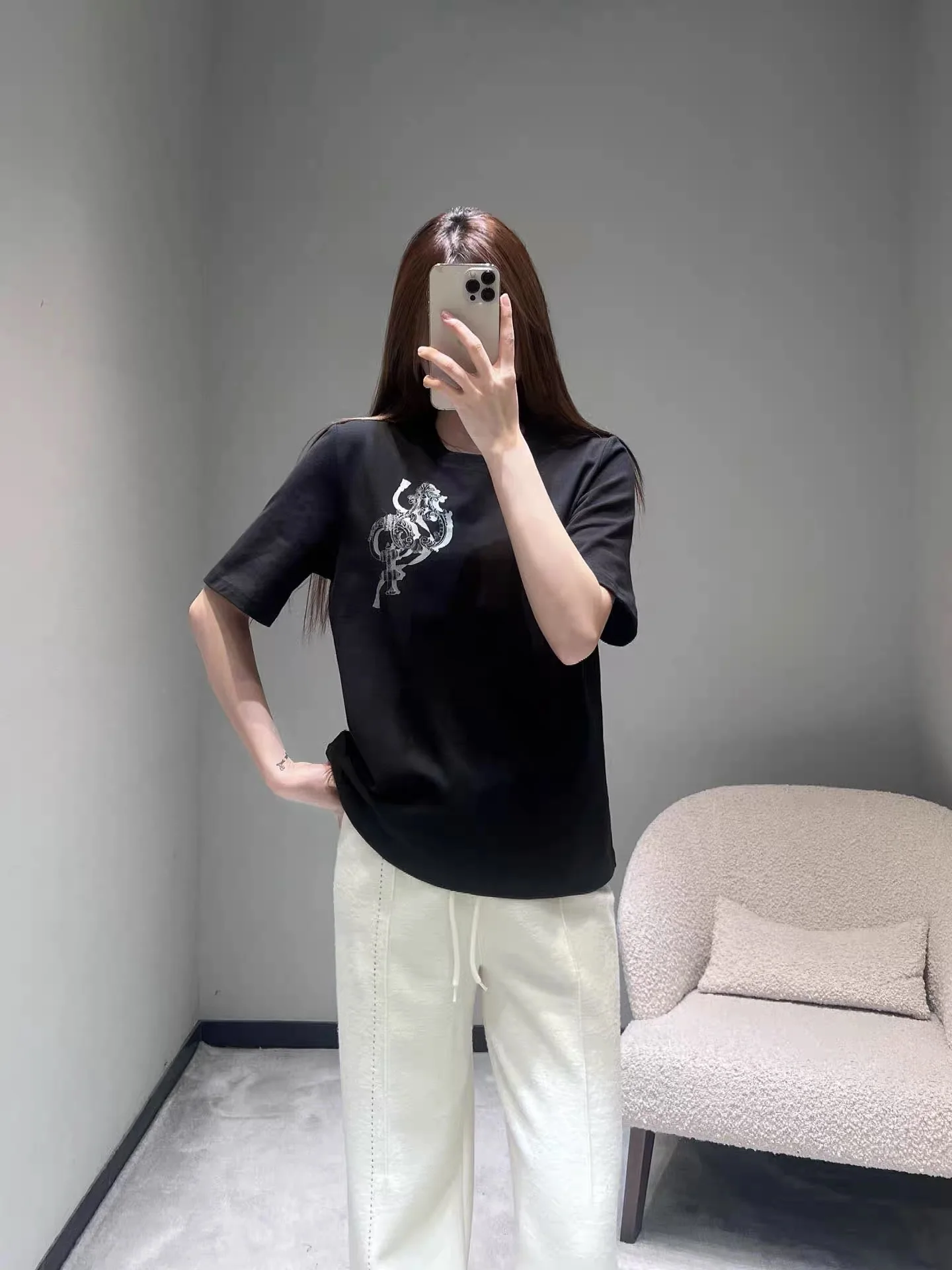 에르메스 여성 코튼 라운드넥 반팔 티셔츠 상세 이미지 3