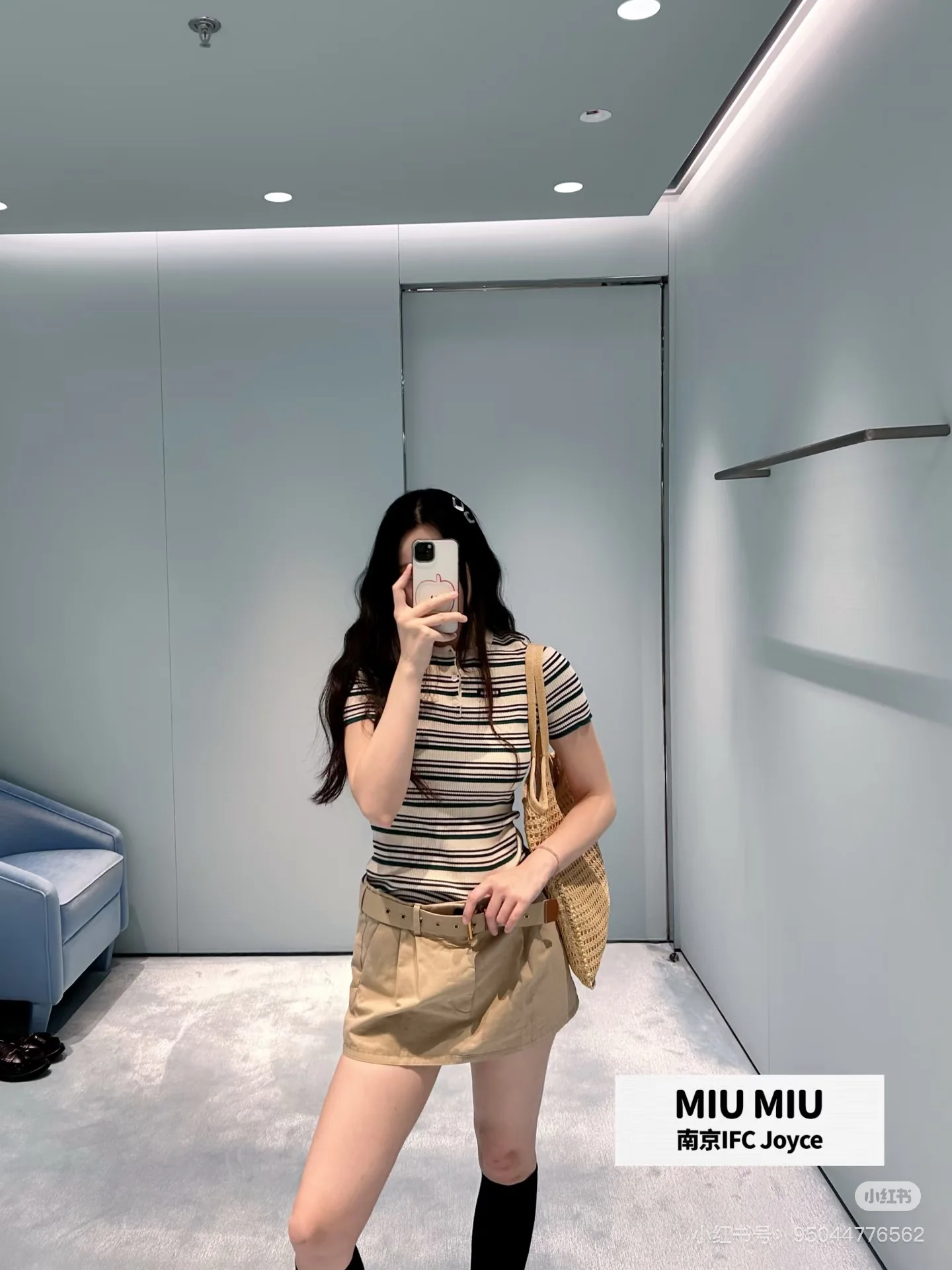 미우미우 슬림핏 캐시미어 반팔 티셔츠 26 SS 상세 이미지 8