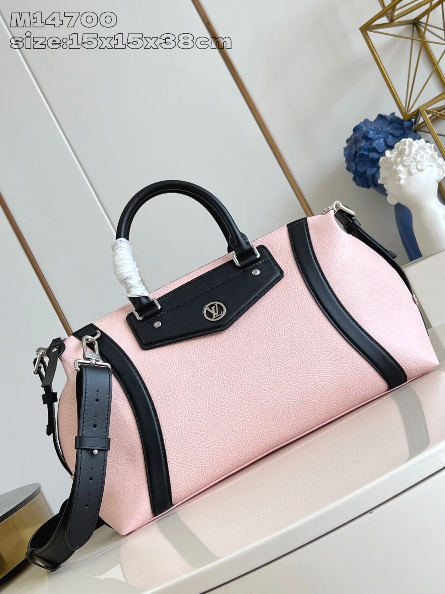 루이비통 LV 바이커 미디엄 핸드백 M14700 상세 이미지 1