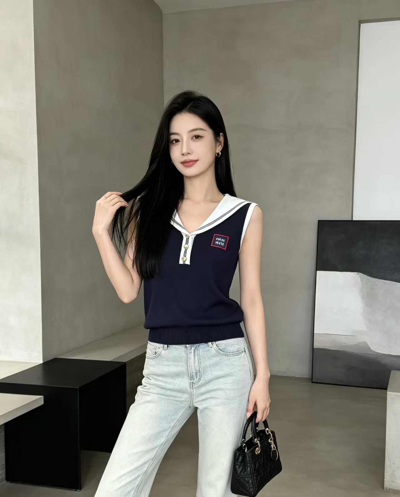 미우미우 쇼울 카라 니트 베스트 여성 반팔 상세 이미지 1