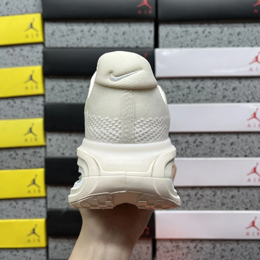 나이키 [CG] 보메로 프리미엄 IQ8102-100 202000 Nike Vomero Premium Chalk 상세 이미지 5