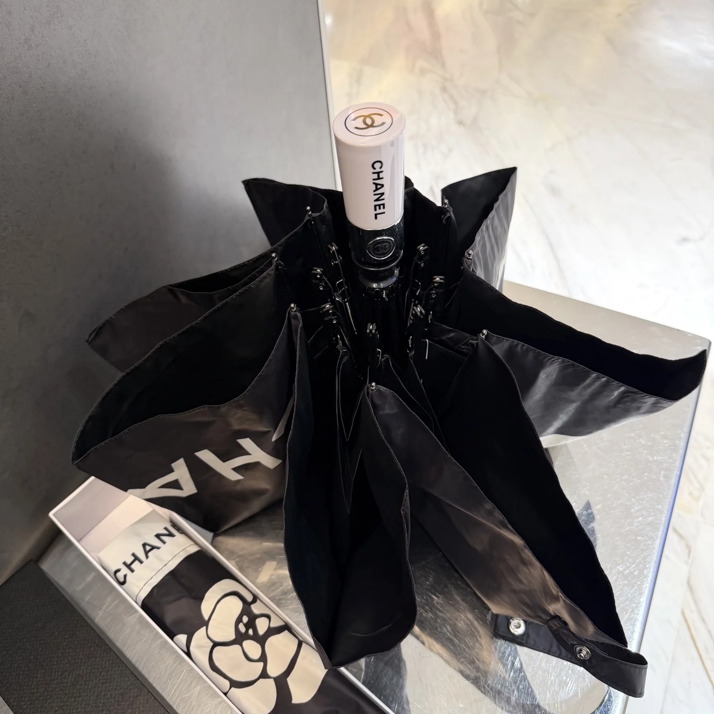 샤넬 우산 85284 Chanel Umbrella 상세 이미지 5