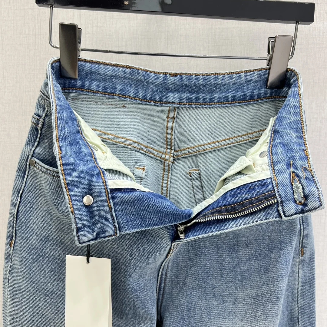 비비안웨스트우드 사터클래식 스트레이트 레그 데님 여성 바지 상세 이미지 2