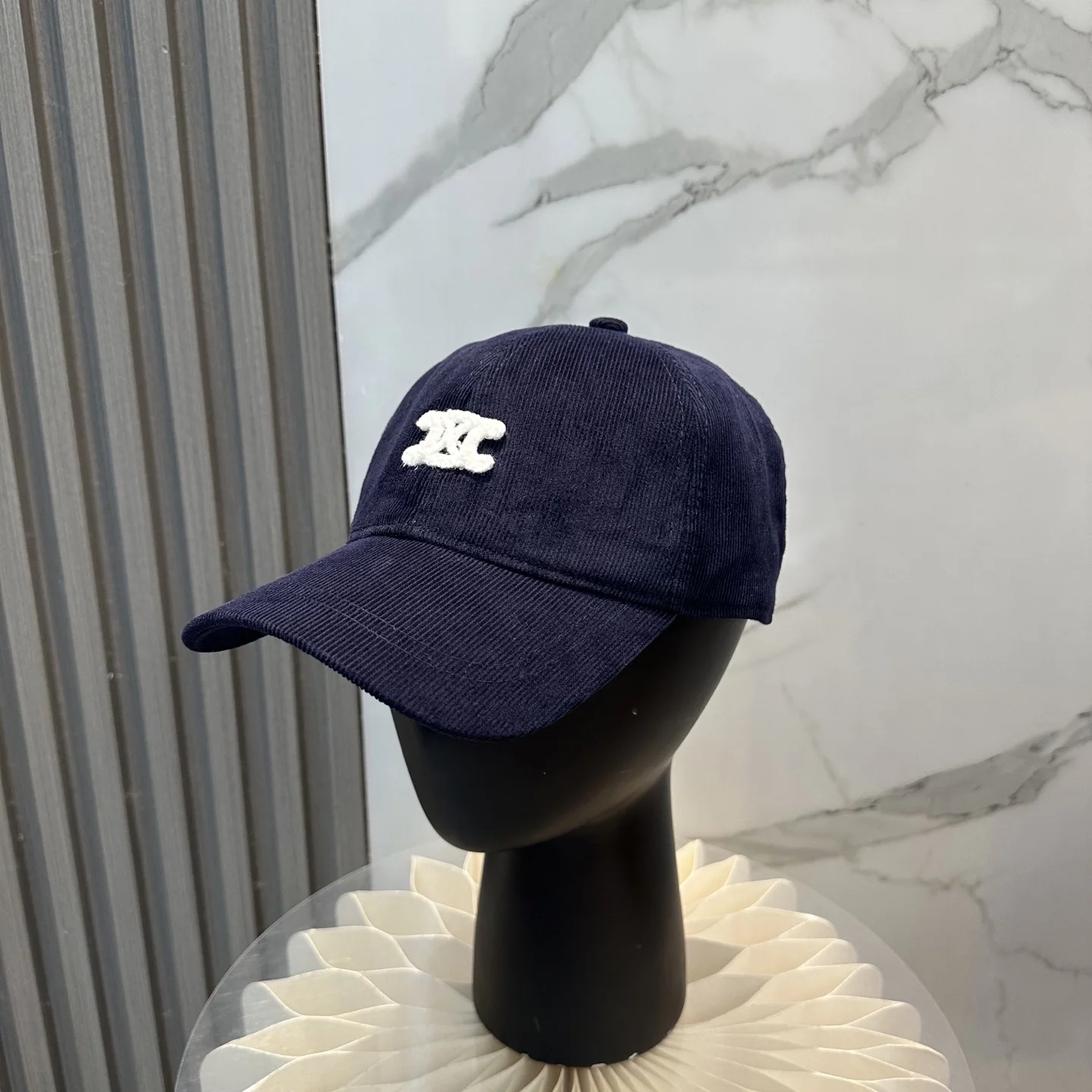 셀린느 코듀로이 자수 야구모자 상세 이미지 1