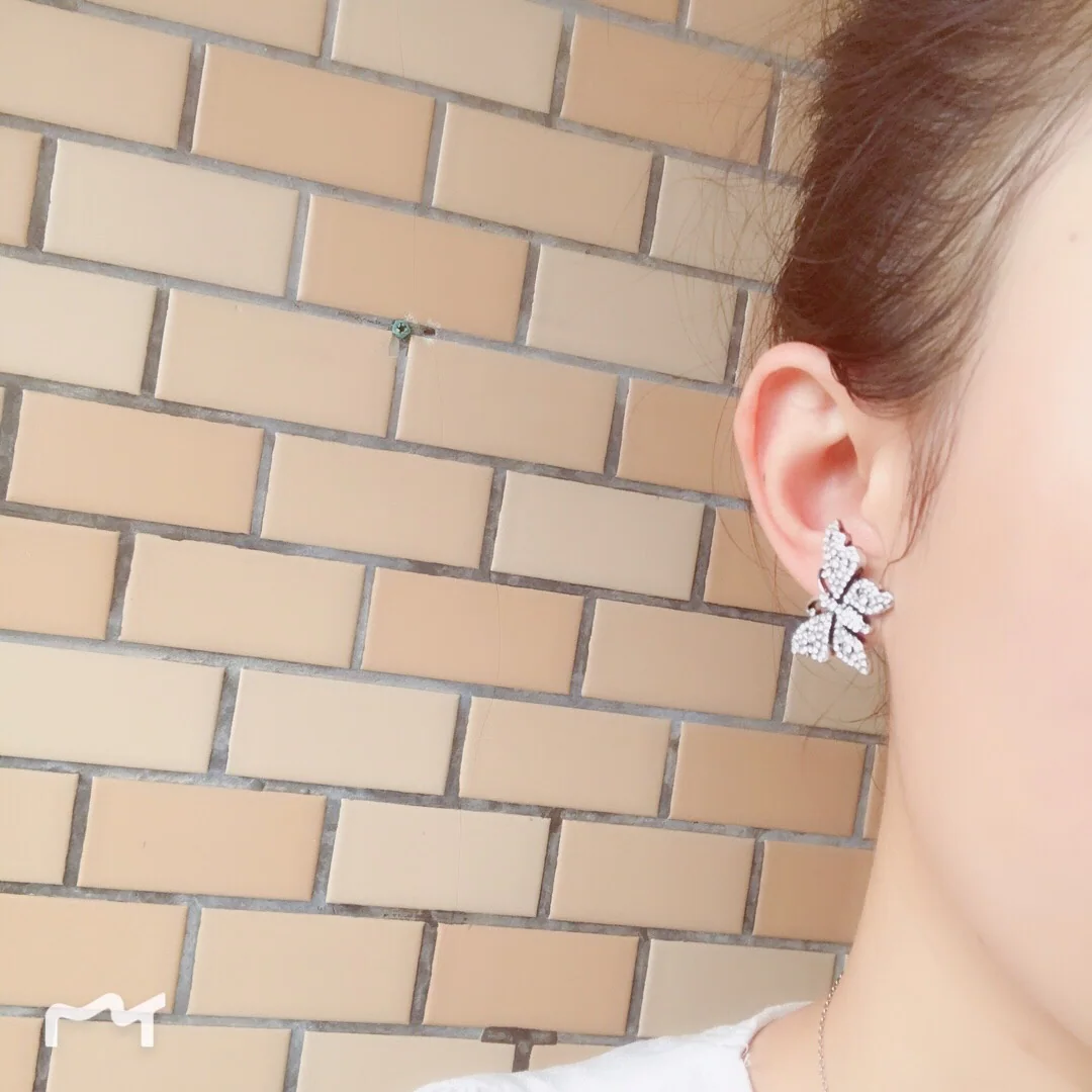 구찌 나비 모티프 크리스털 스털링 실버 귀걸이 상세 이미지 2