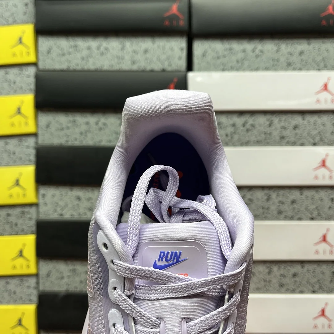 나이키 [CG] 보메로 프리미엄 HM5973-503 201995 Nike Vomero Premium 상세 이미지 2