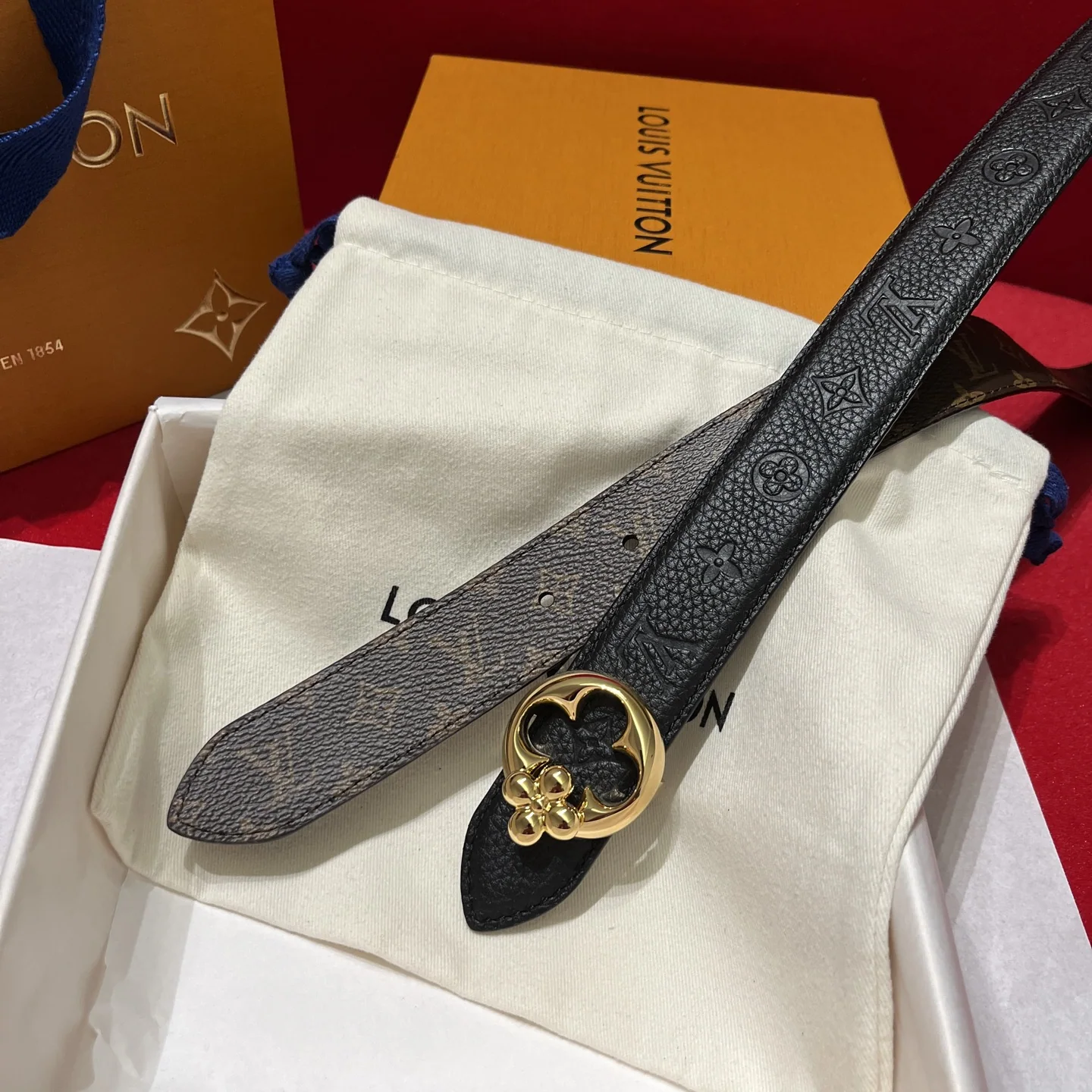 루이비통 플로럴 버클 캔버스 여성 벨트 상세 이미지 9