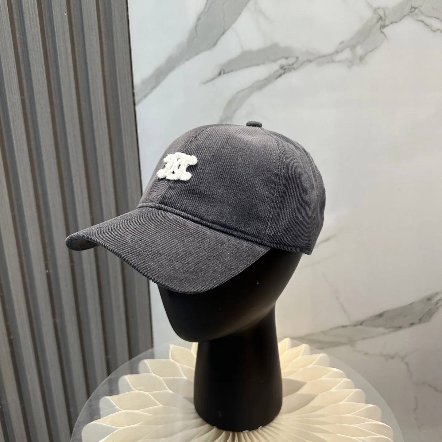 셀린느 코듀로이 자수 베이스볼 모자 상세 이미지 1