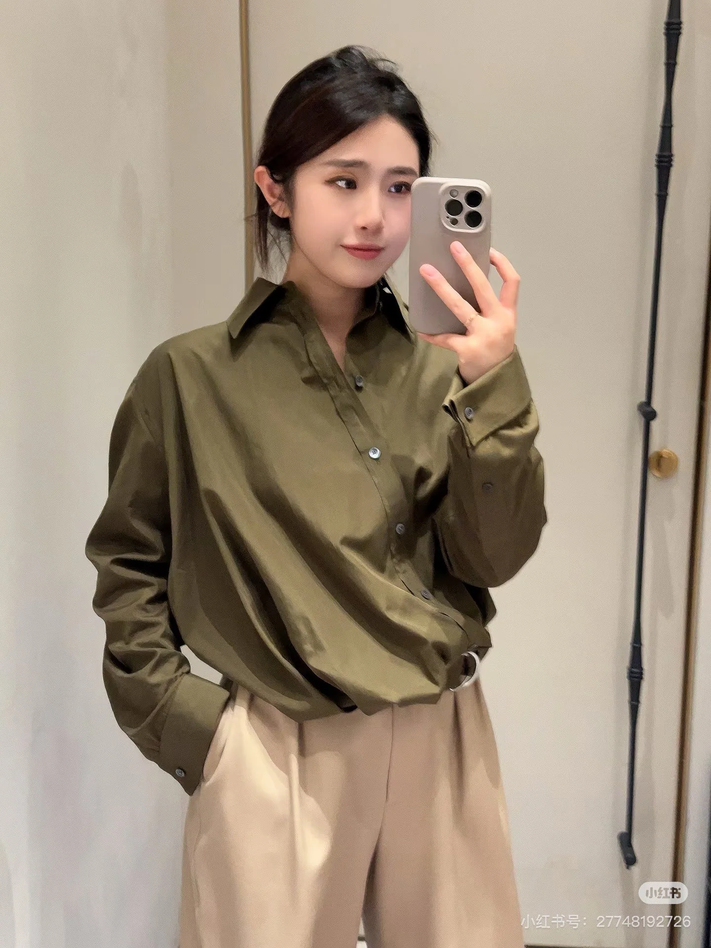 로에베 비대칭 사이드 벨트 여성 셔츠 상세 이미지 6