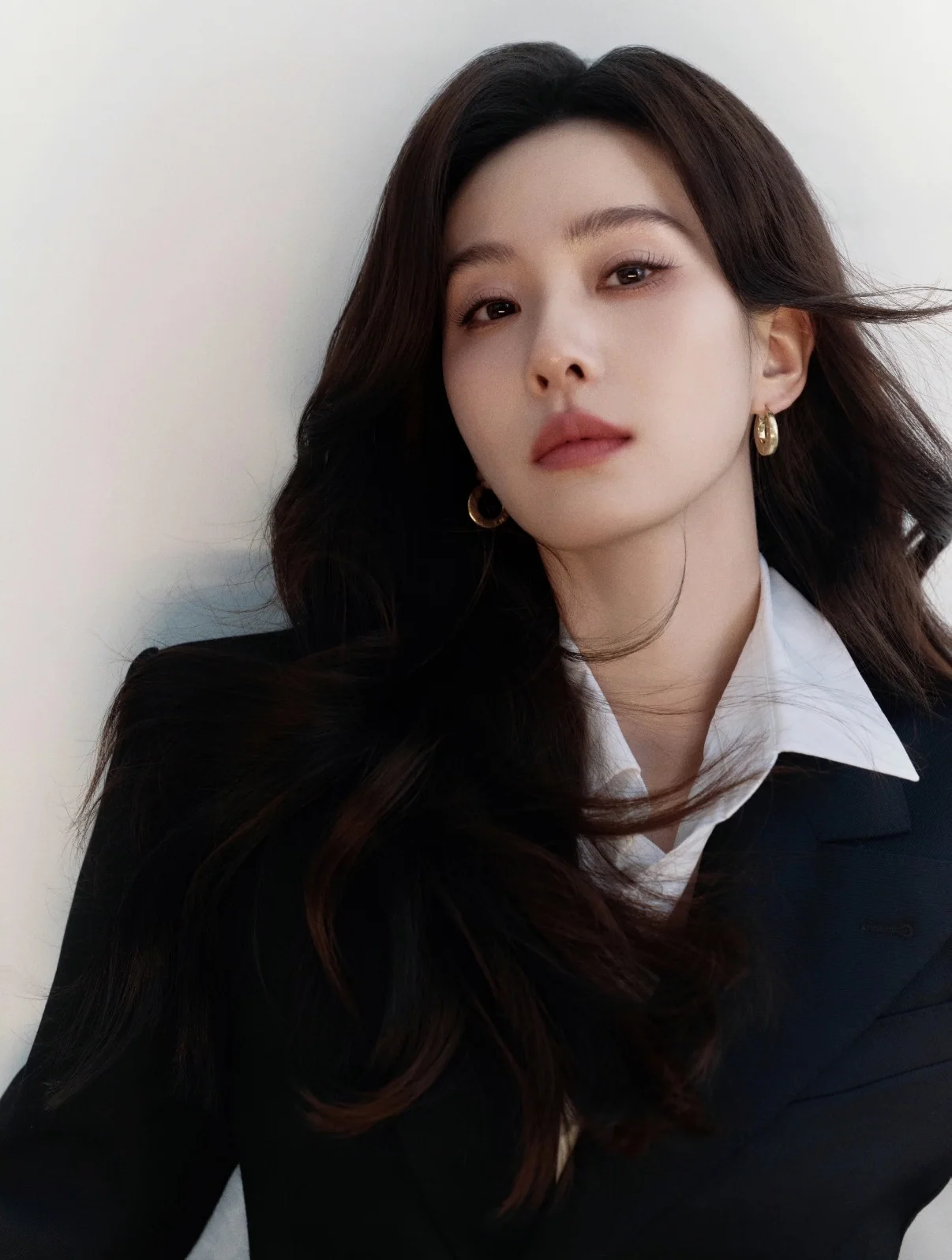 셀린느 개선문 레터 골드 후프 귀걸이 상세 이미지 9