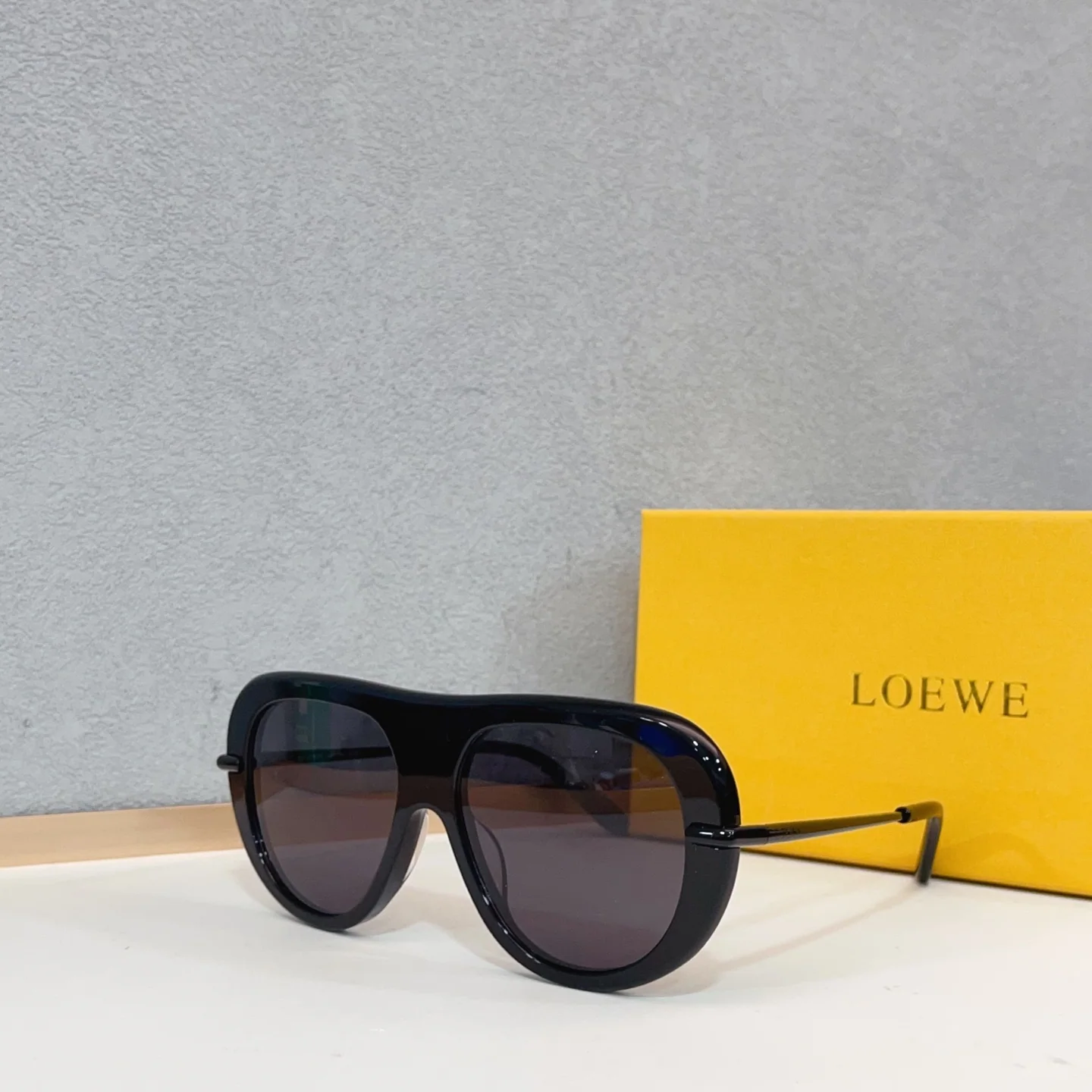 로에베 선글라스 72858 Loewe Sunglasses 상세 이미지 2