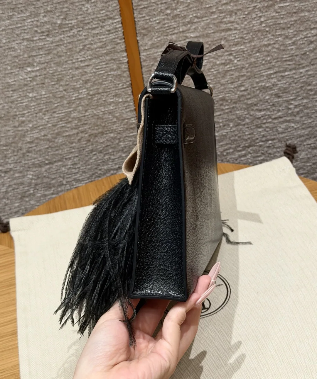 에르메스 켈리 에란 가죽 가방 상세 이미지 4