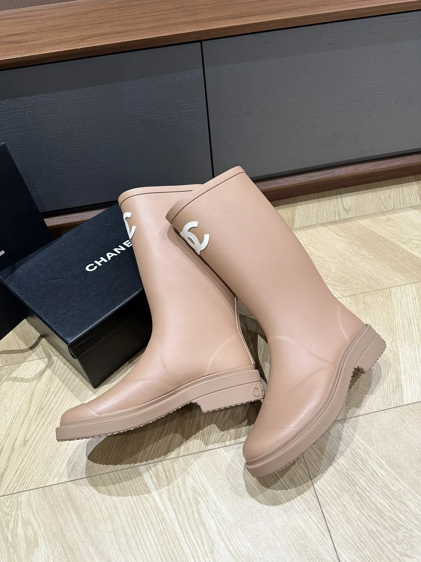샤넬 레인부츠 상세 이미지 5