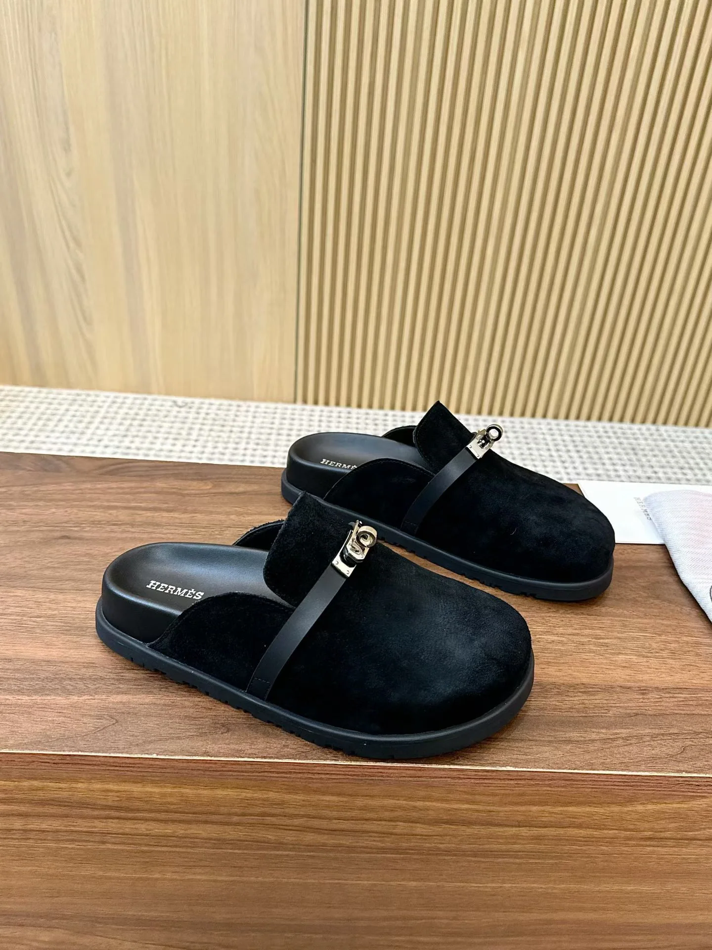 에르메스 샌들 여성 램스킨 158630