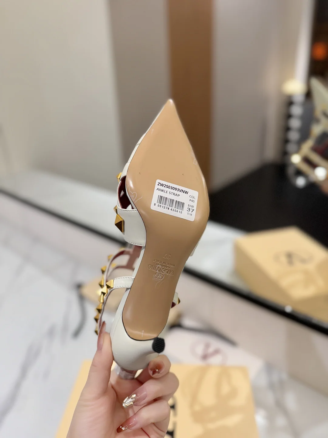 발렌티노 뾰족 앞코 버클 스틸레토 힐 상세 이미지 9