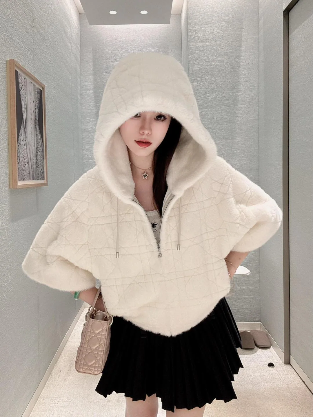 디올 파이브포인티드 스타 CD 목걸이 상세 이미지 3