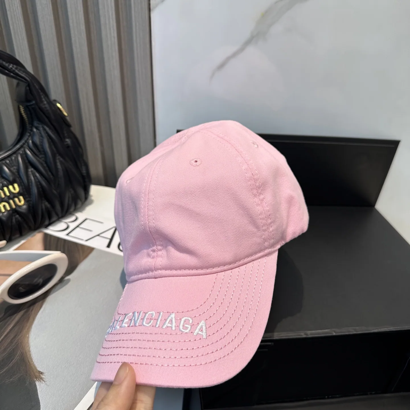 발렌시아가 베이스볼 모자 상세 이미지 2