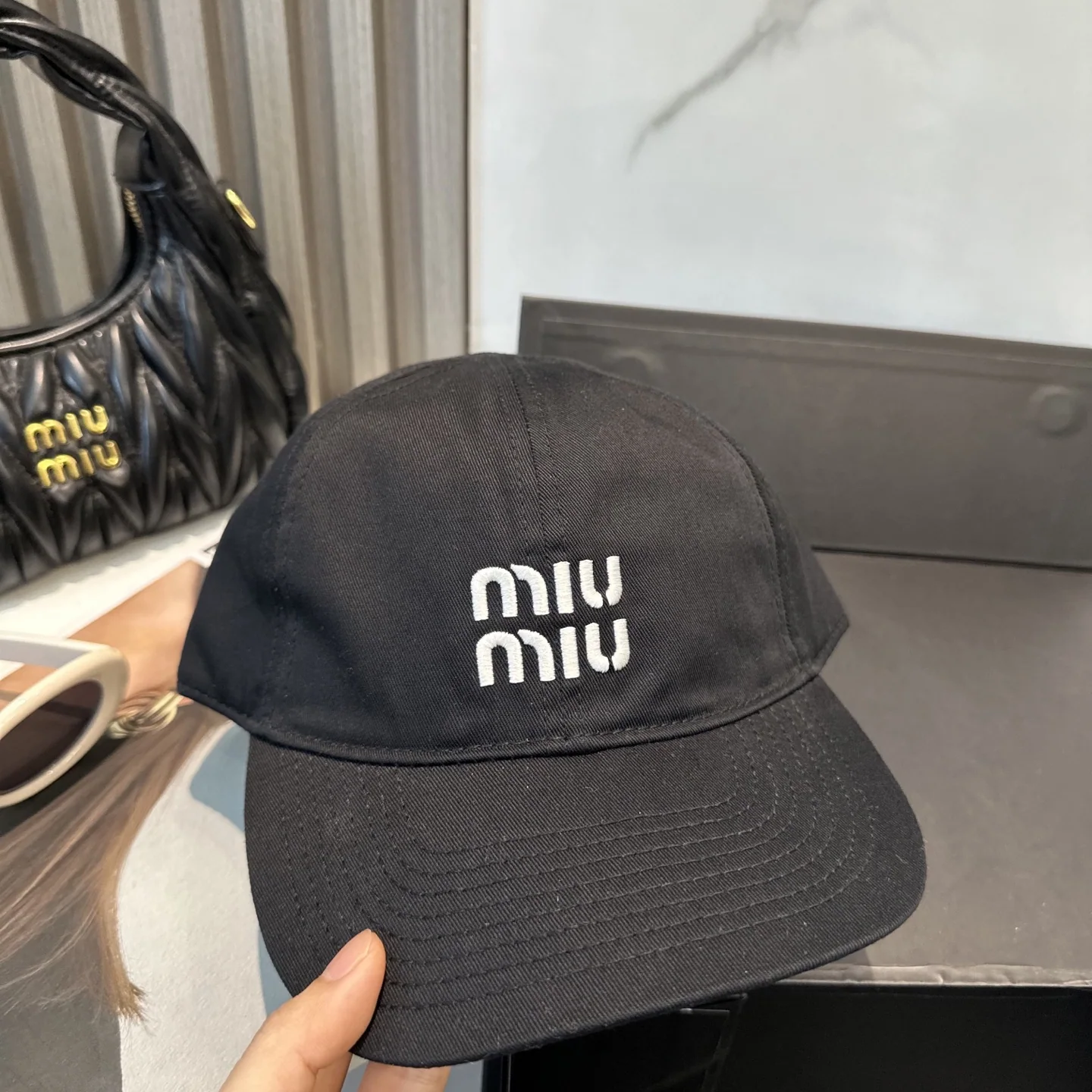 미우미우 모자 81108 Miu Miu Cap 상세 이미지 5