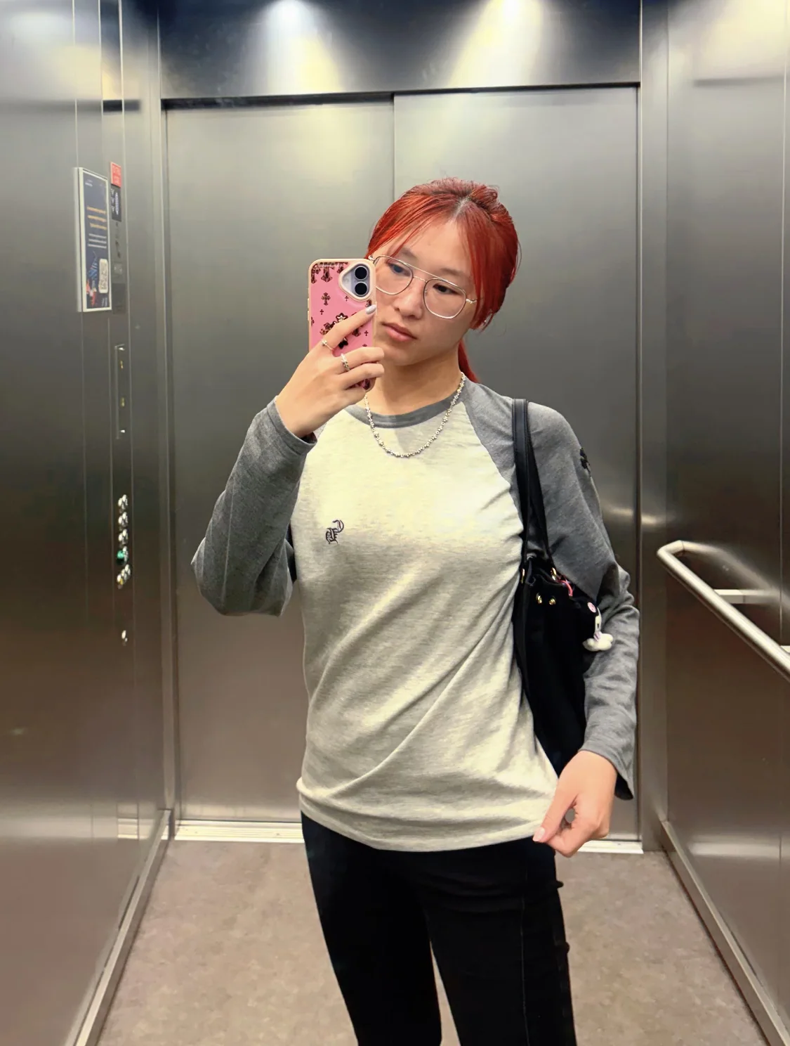 크롬하츠 자수 오버핏 블랙 긴팔 니트 여성의류 레플리카 상세 이미지 10