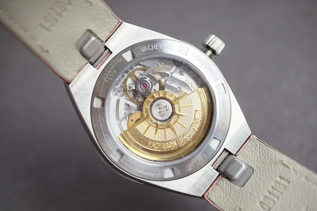 바쉐론콘스탄틴 바쉐론 콘스탄틴 오버시즈 4600 V 자동 CC 공장 레플리카 43597 Vacheron Constantin 상세 이미지 6