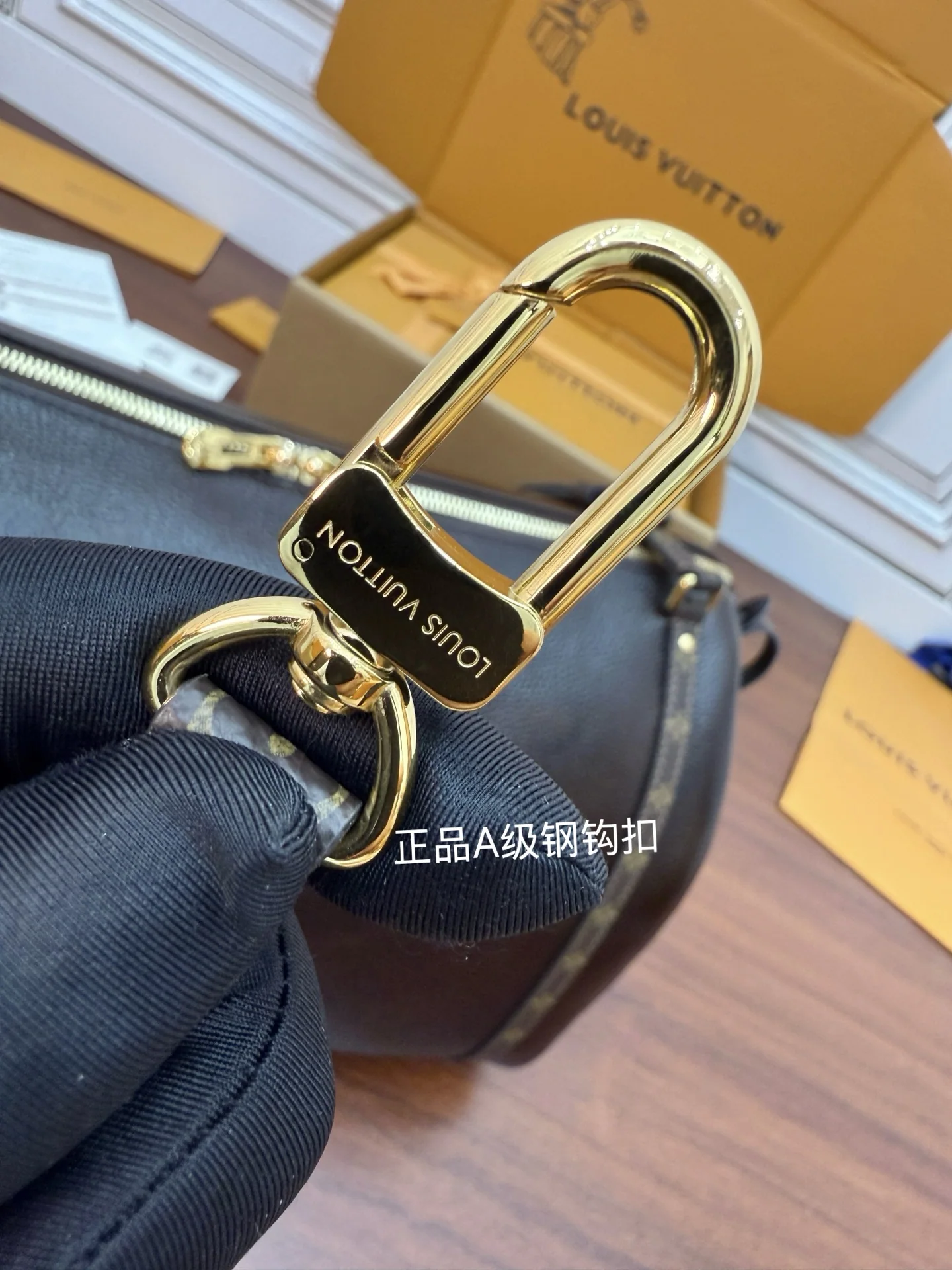 루이비통 M26359 가방 상세 이미지 7