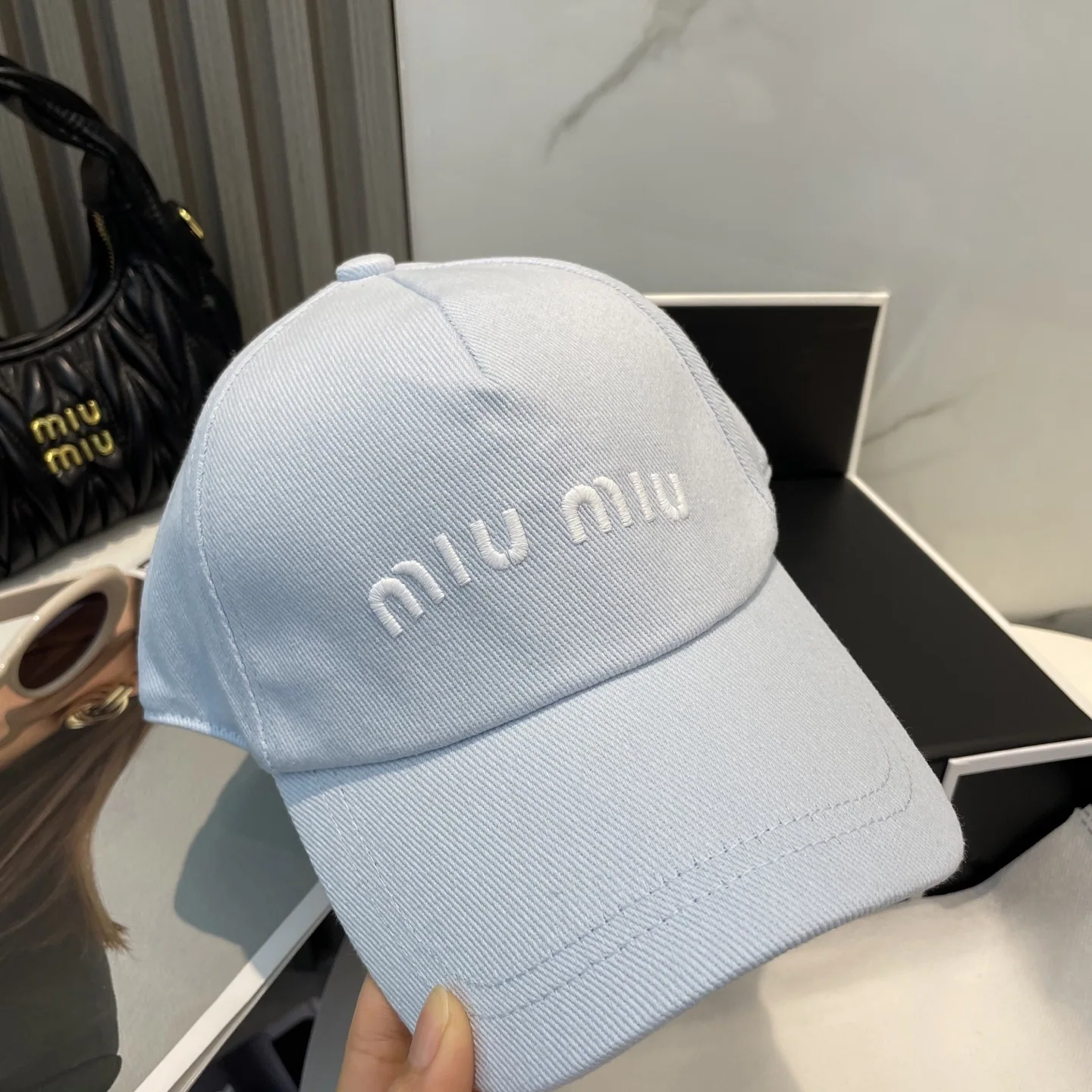 미우미우 자수 베이스볼 모자 상세 이미지 5