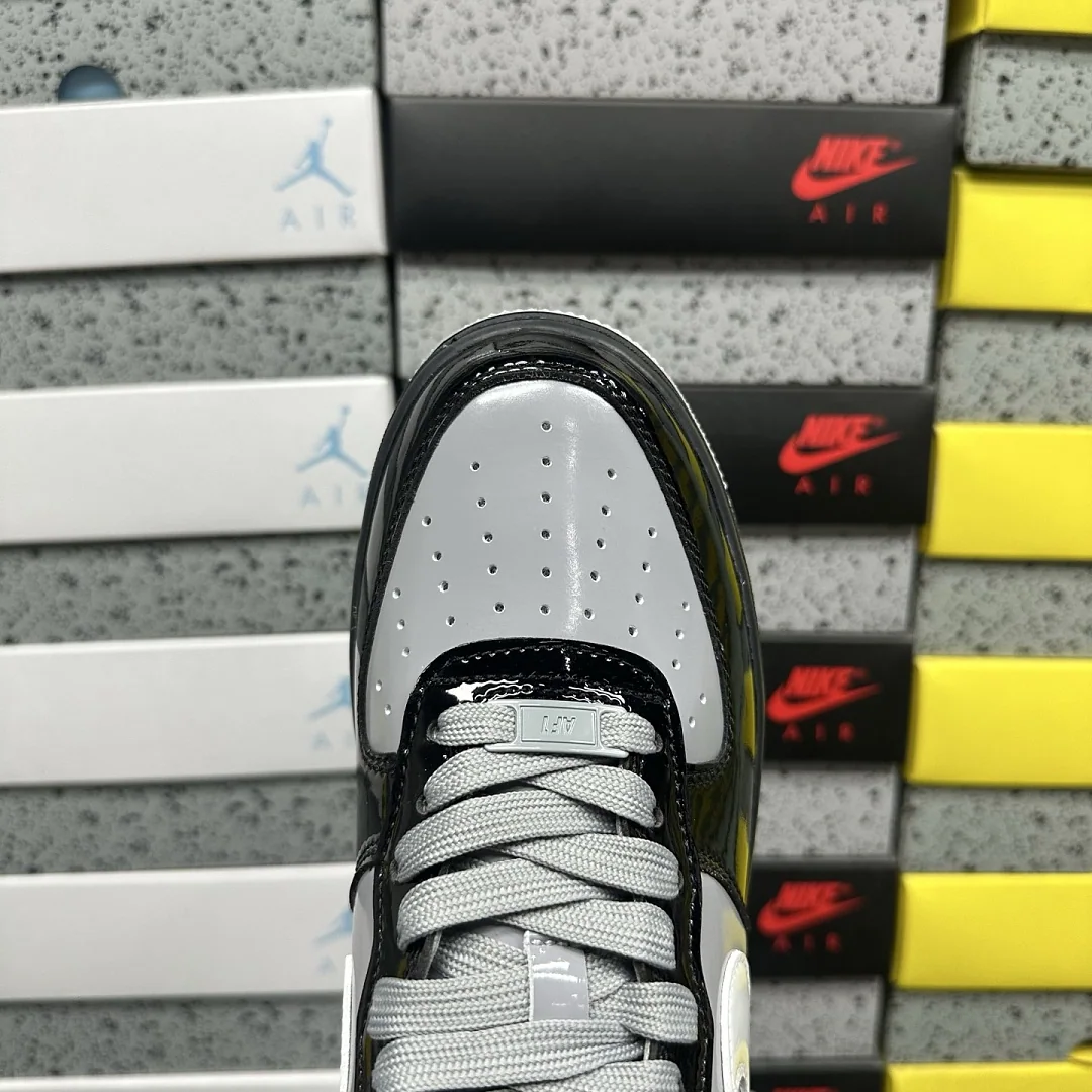 나이키 [XY/PB] 에어 포스 1 로우 IO9974-010 201822 Nike Air Force 1 Low Syna Central Cee 상세 이미지 4